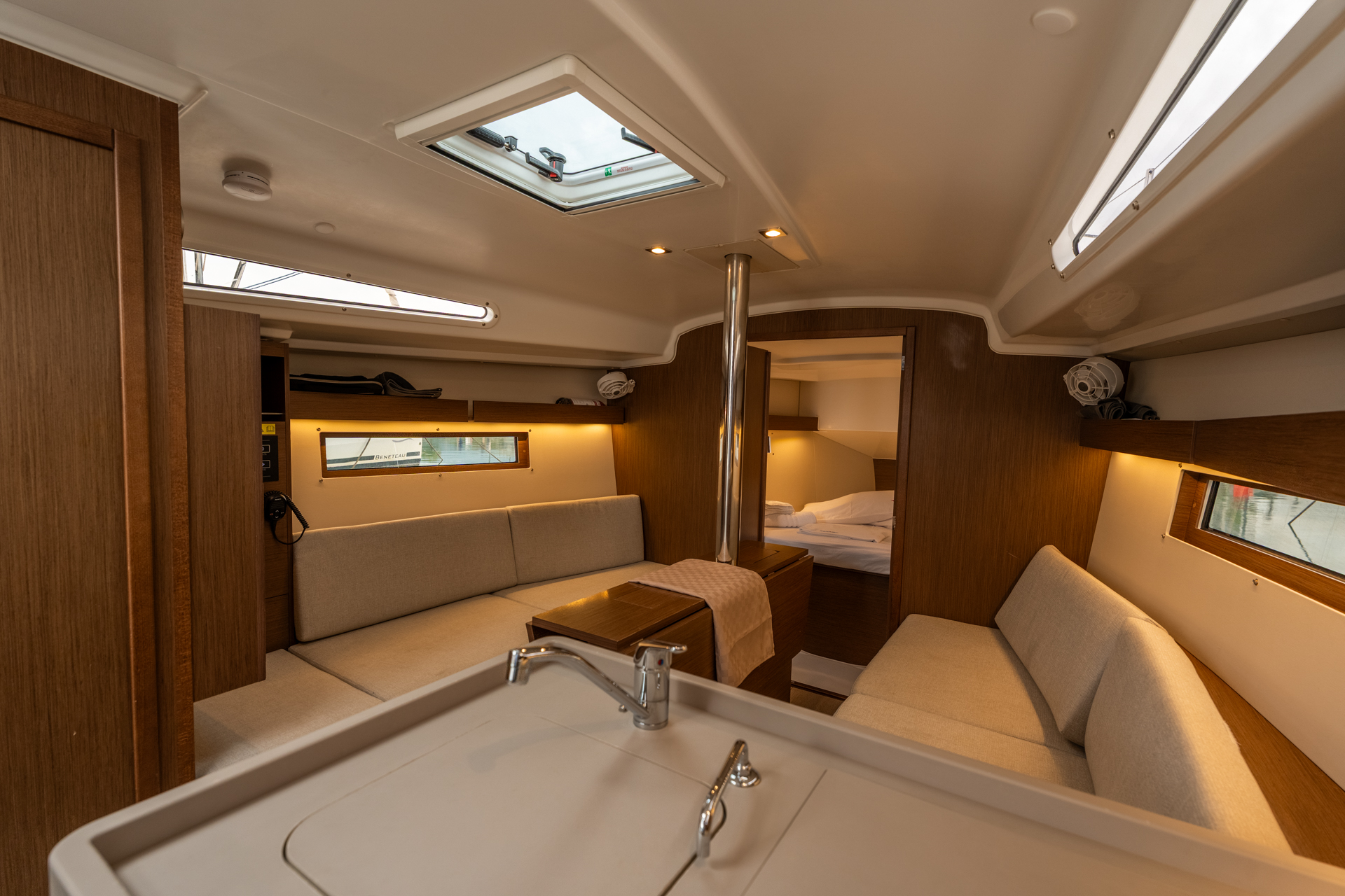 Photo #10 - Oceanis 34.1 (Pluto - Comfort line) en Salerno - 7842