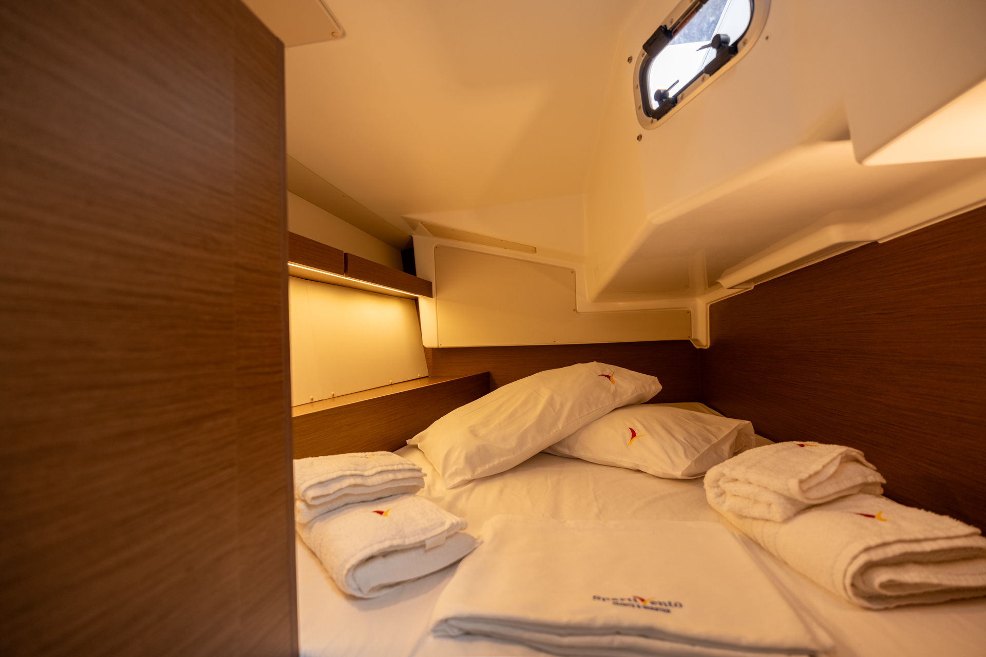 Photo #13 - Oceanis 34.1 (Pluto - Comfort line) en Salerno - 7842