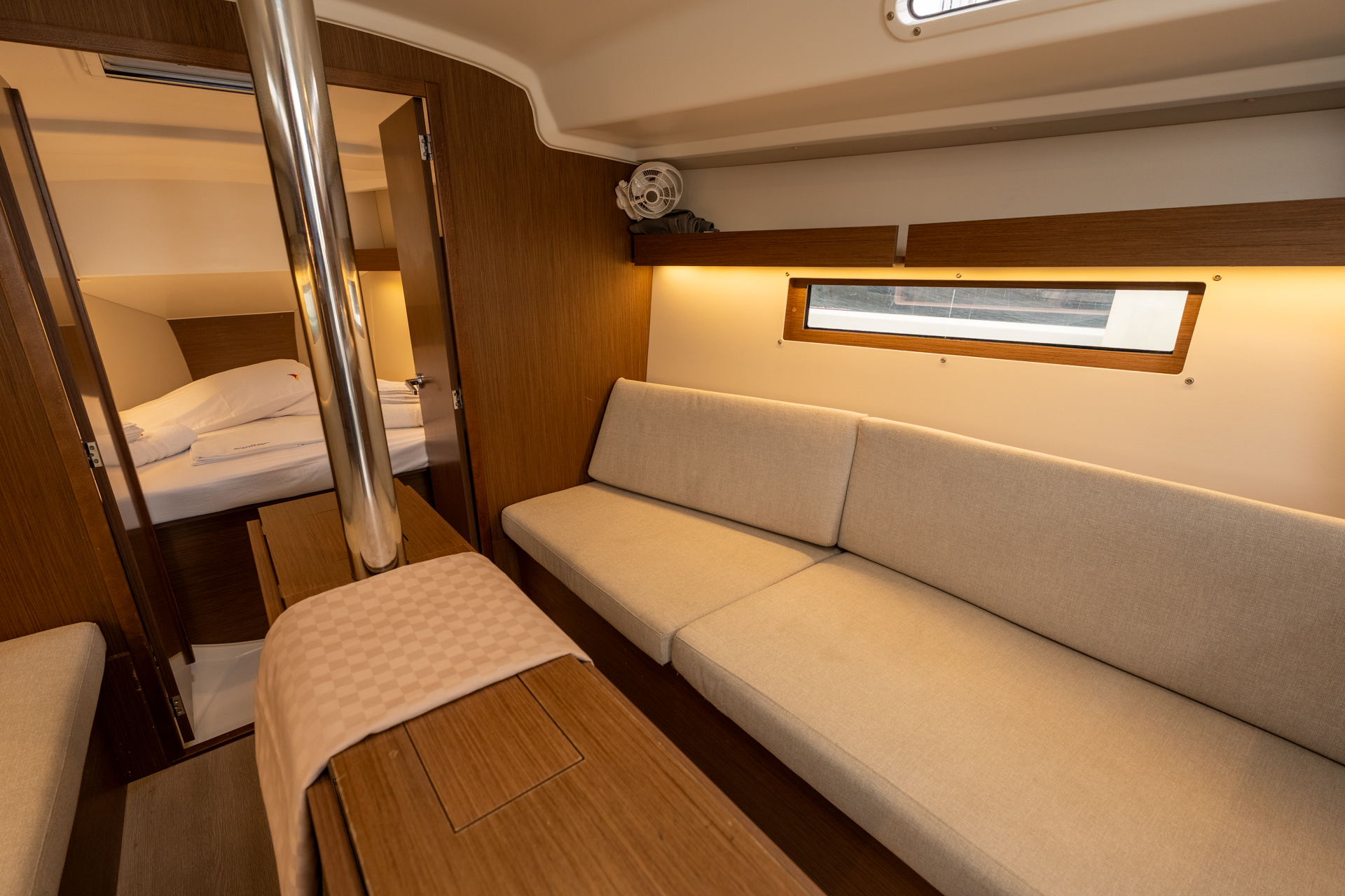 Photo #15 - Oceanis 34.1 (Pluto - Comfort line) en Salerno - 7842
