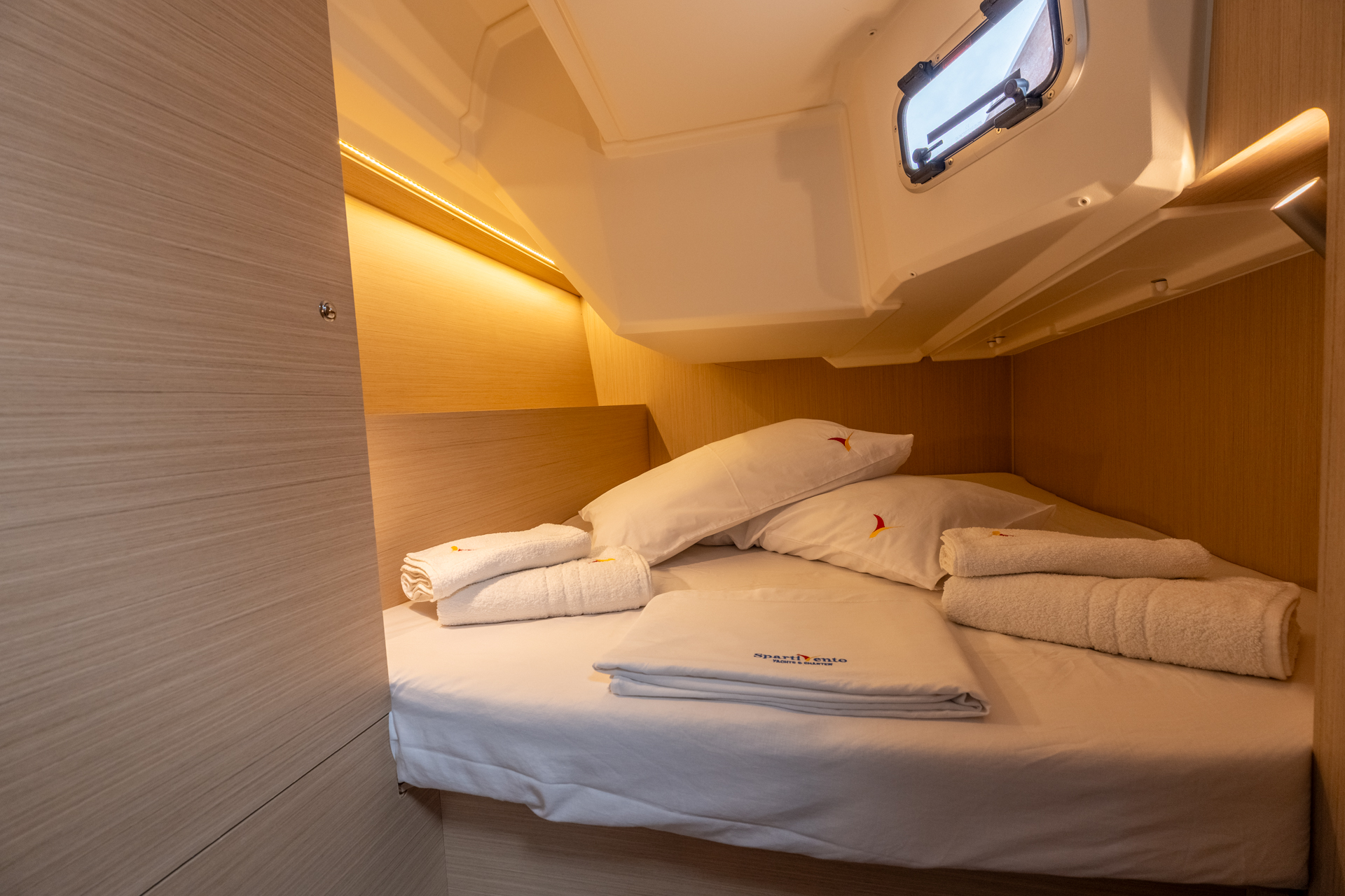 Photo #6 - Oceanis 37.1 - 3 cab 2 wc (Scilla - Comfort line) in Salerno - 11001