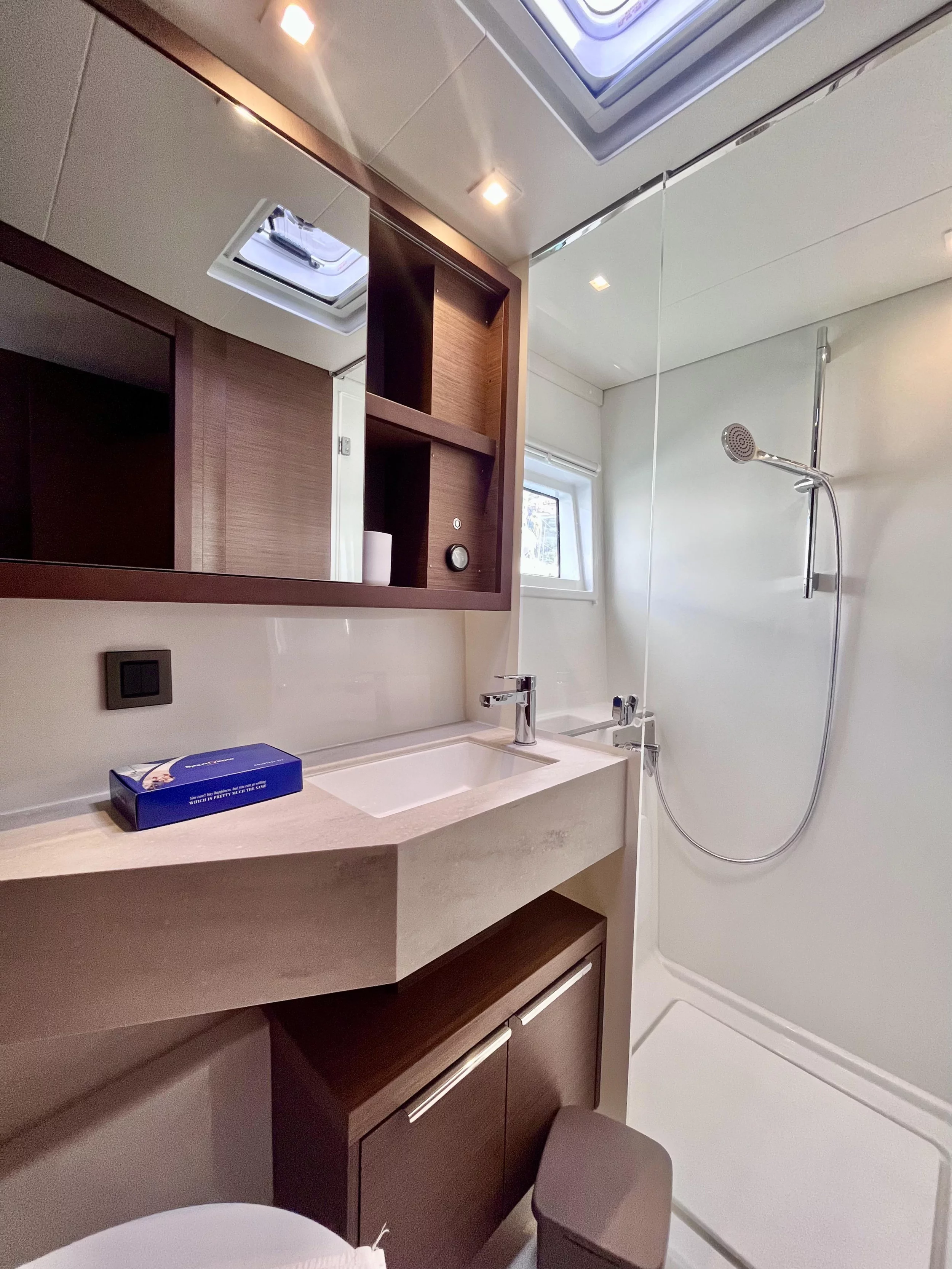 Lagoon 46 (Baraonda - Premium line) Toilet - 9