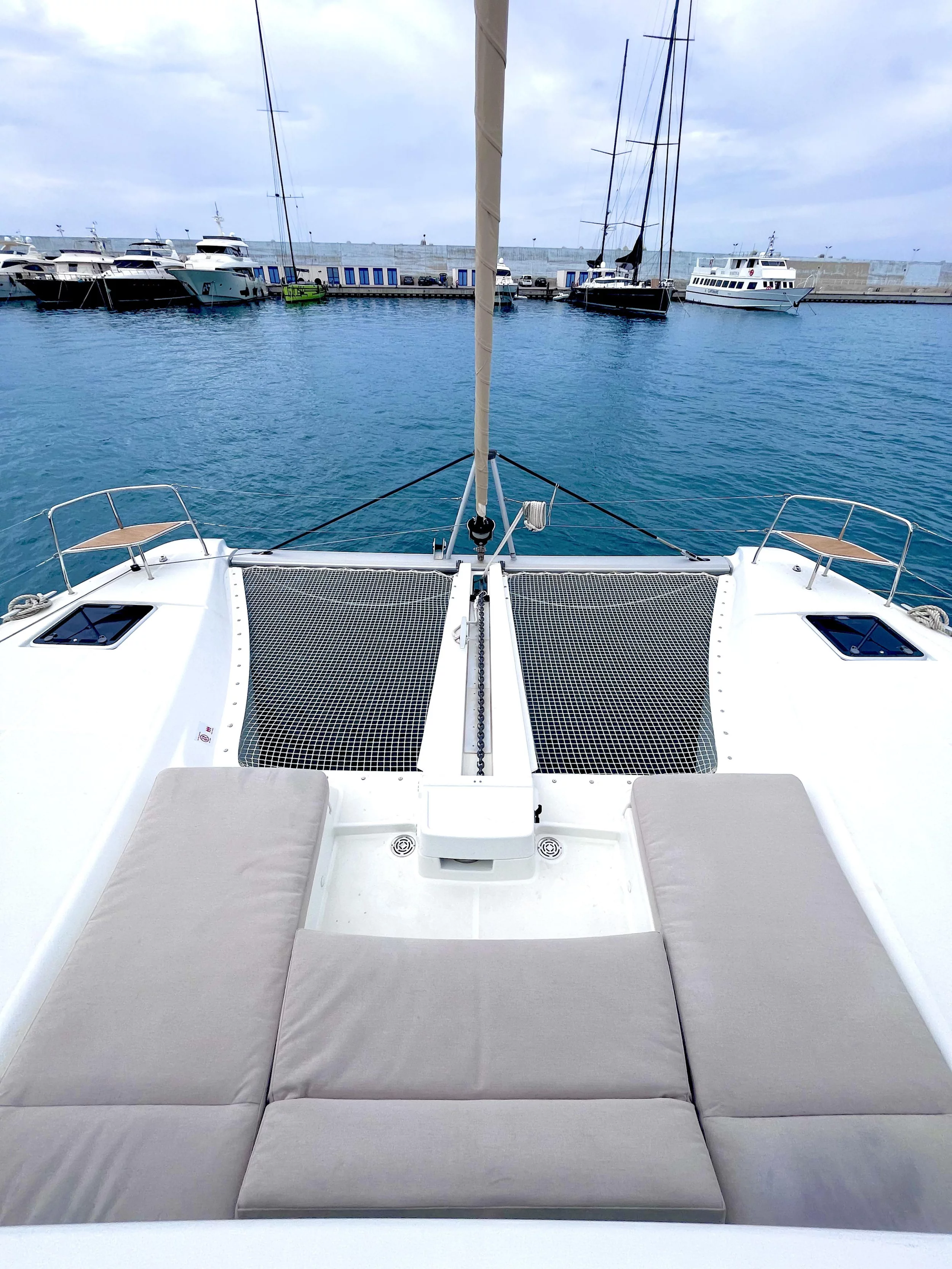Lagoon 46 (Baraonda - Premium line) Bow - 15