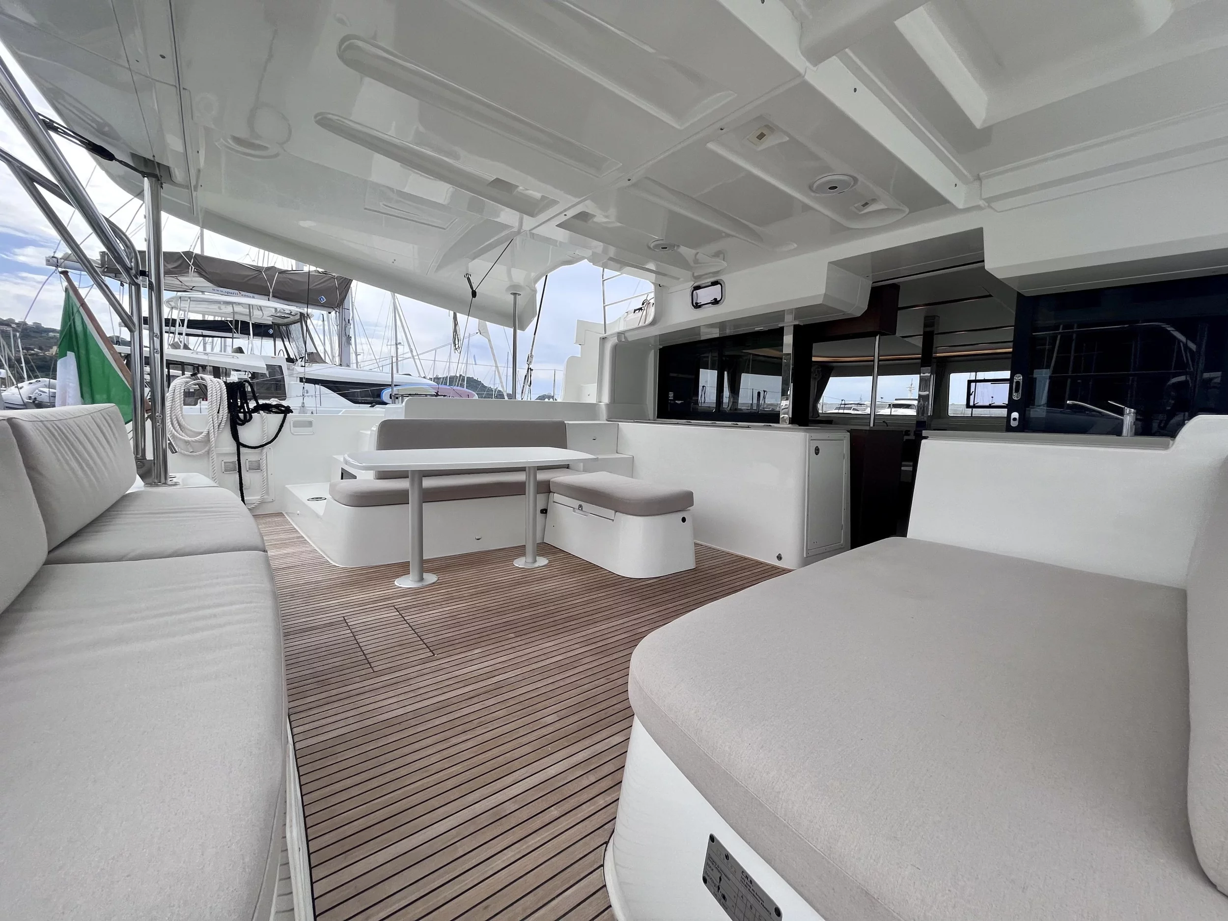 Lagoon 46 (Baraonda - Premium line) Cockpit - 4