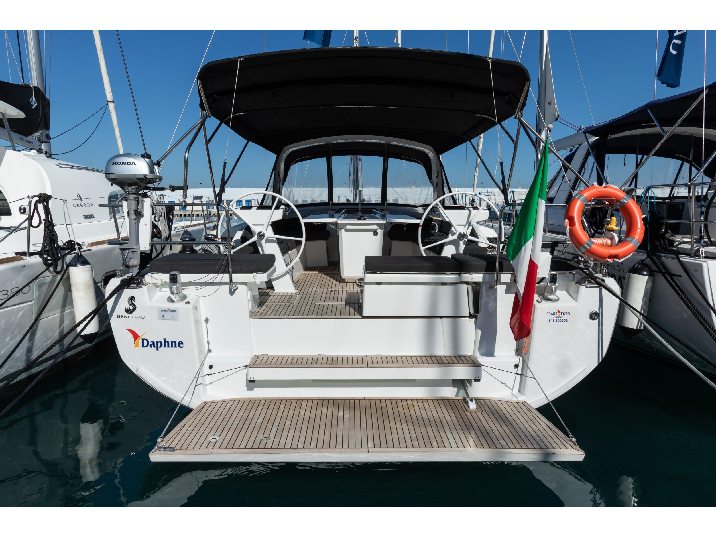 Photo #1 - Oceanis 46.1 (Daphne - Standard line) en Capo d'Orlando - 24547