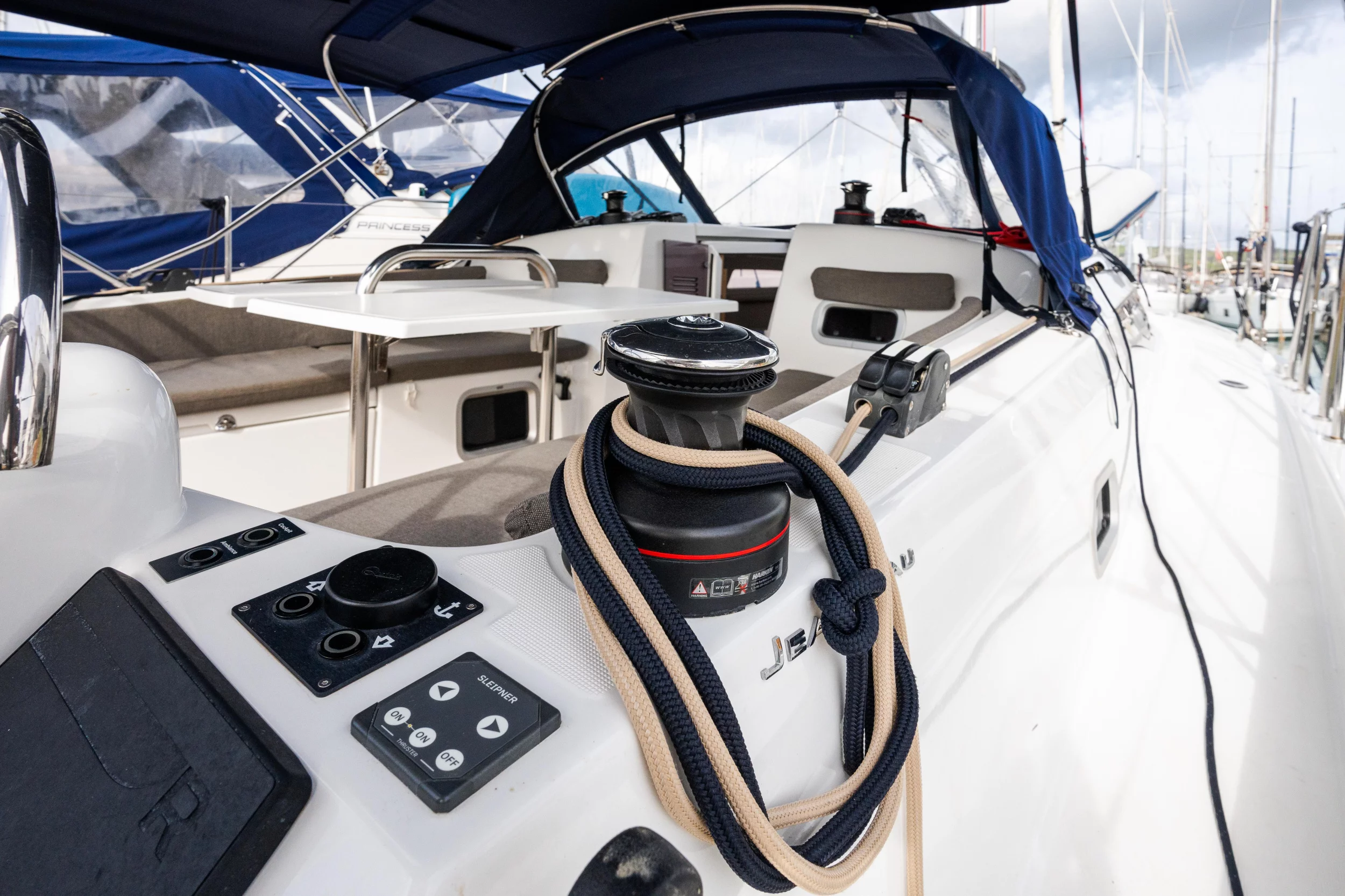 Sun Odyssey 380 (Phoenix - Comfort line) Exterior - 13