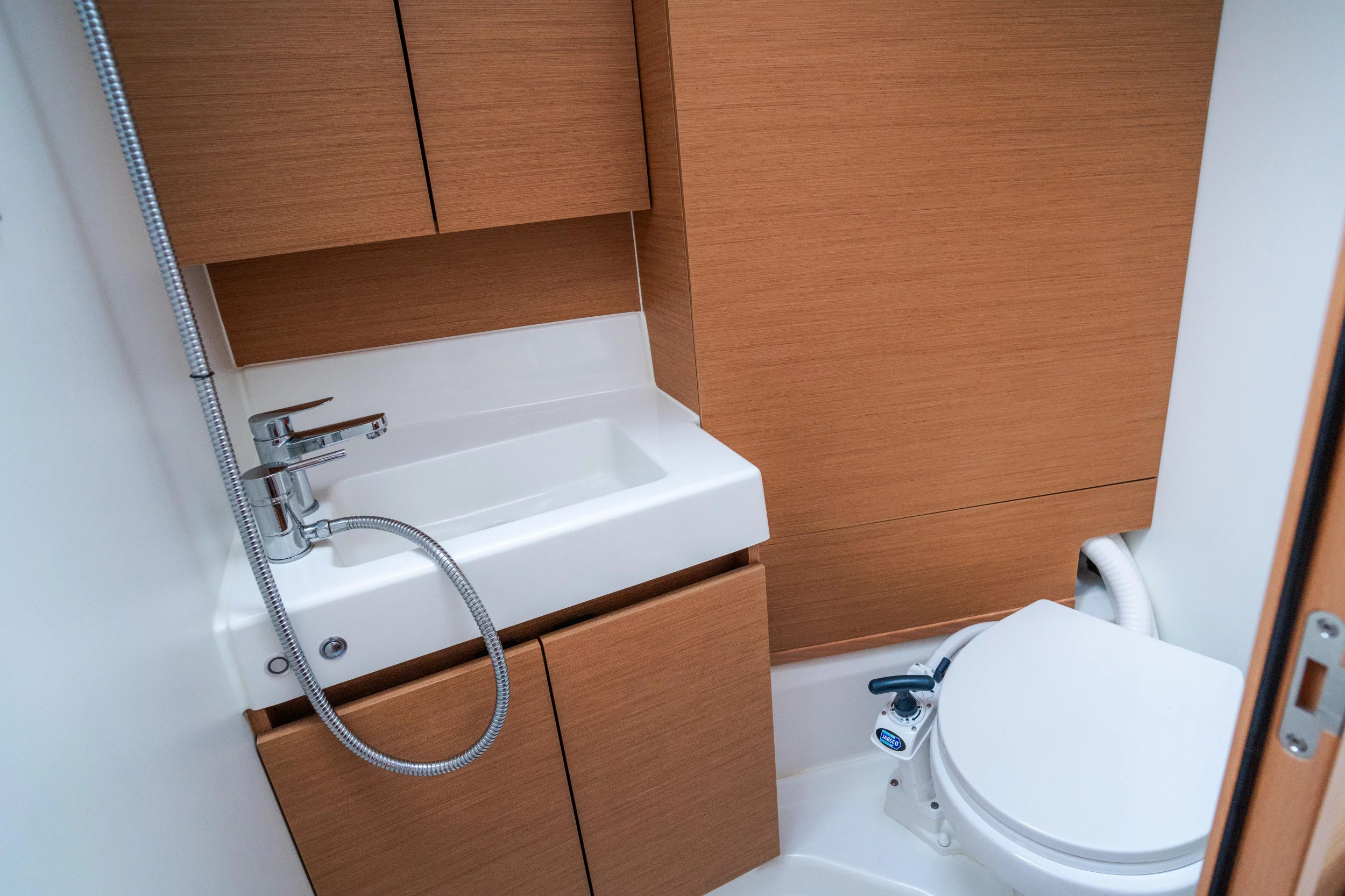 Sun Odyssey 380 (Phoenix - Comfort line) Toilet - 12