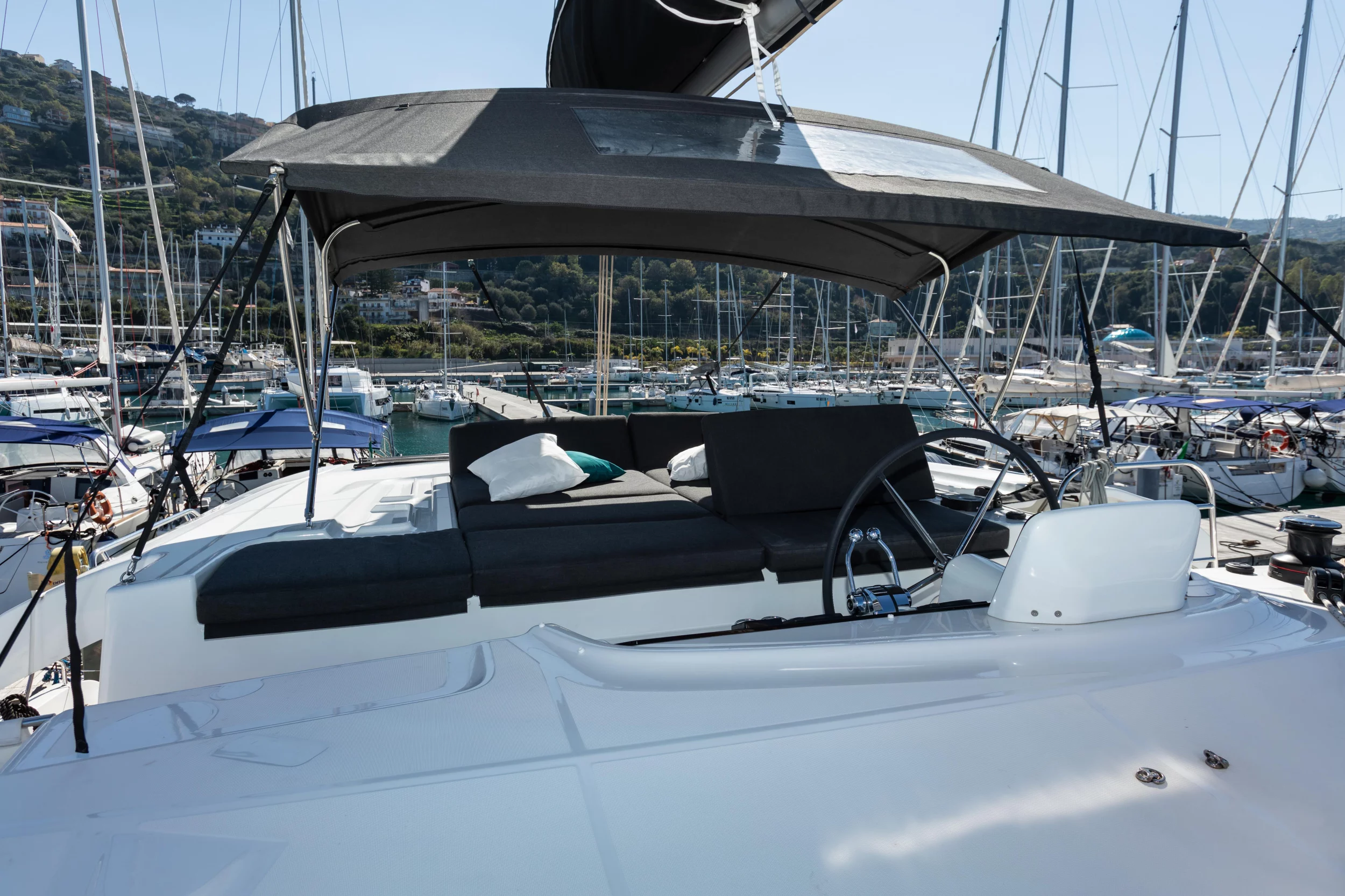 Lagoon 46 (Twenty Cent - Premium line)  - 13