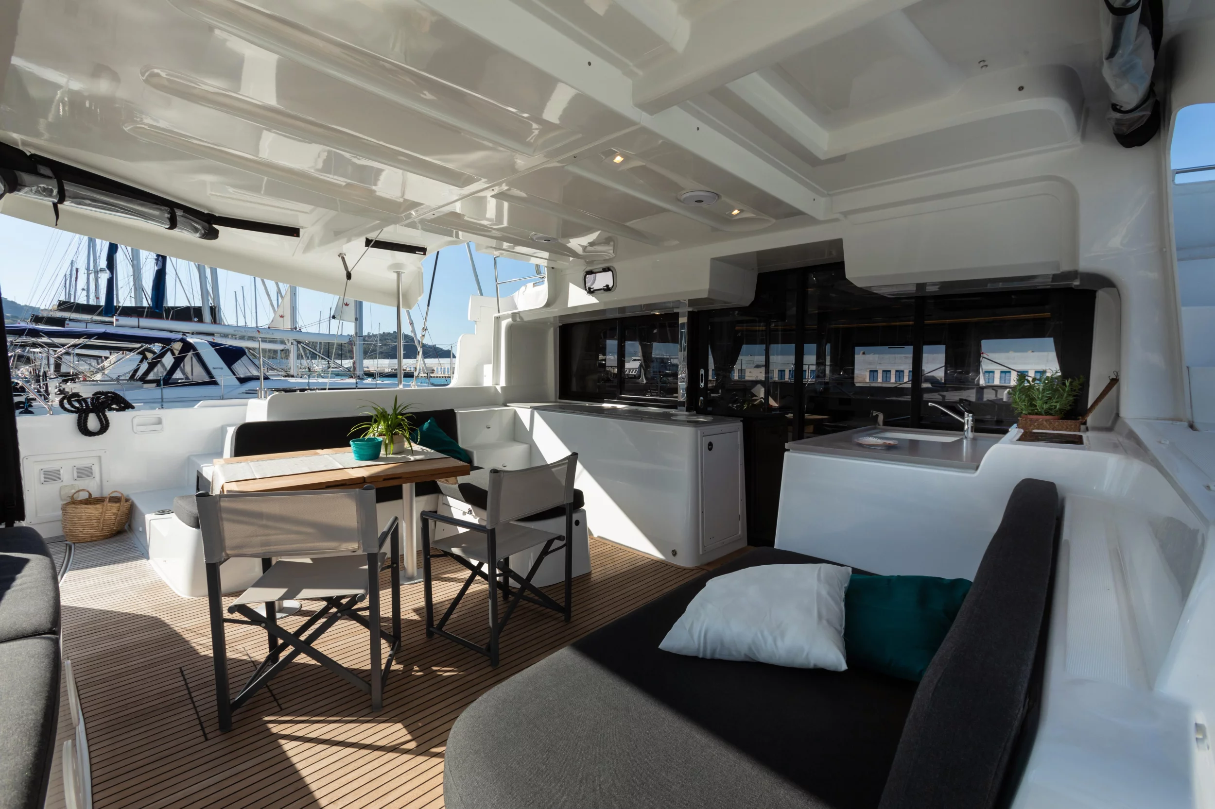 Lagoon 46 (Twenty Cent - Premium line)  - 2
