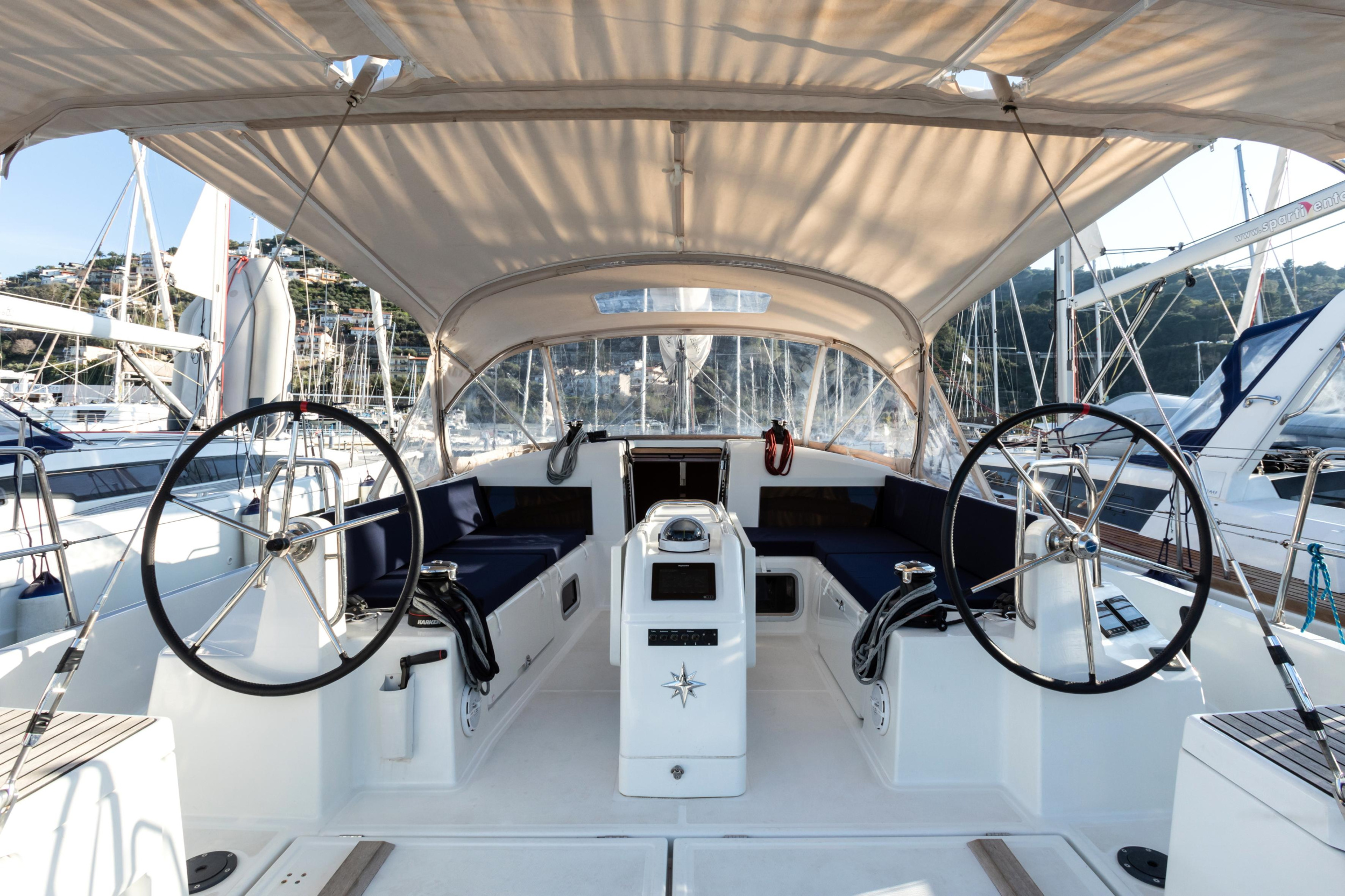 Photo #15 - Sun Odyssey 440 (Vittoria - Standard line) in Capo d'Orlando - 25311