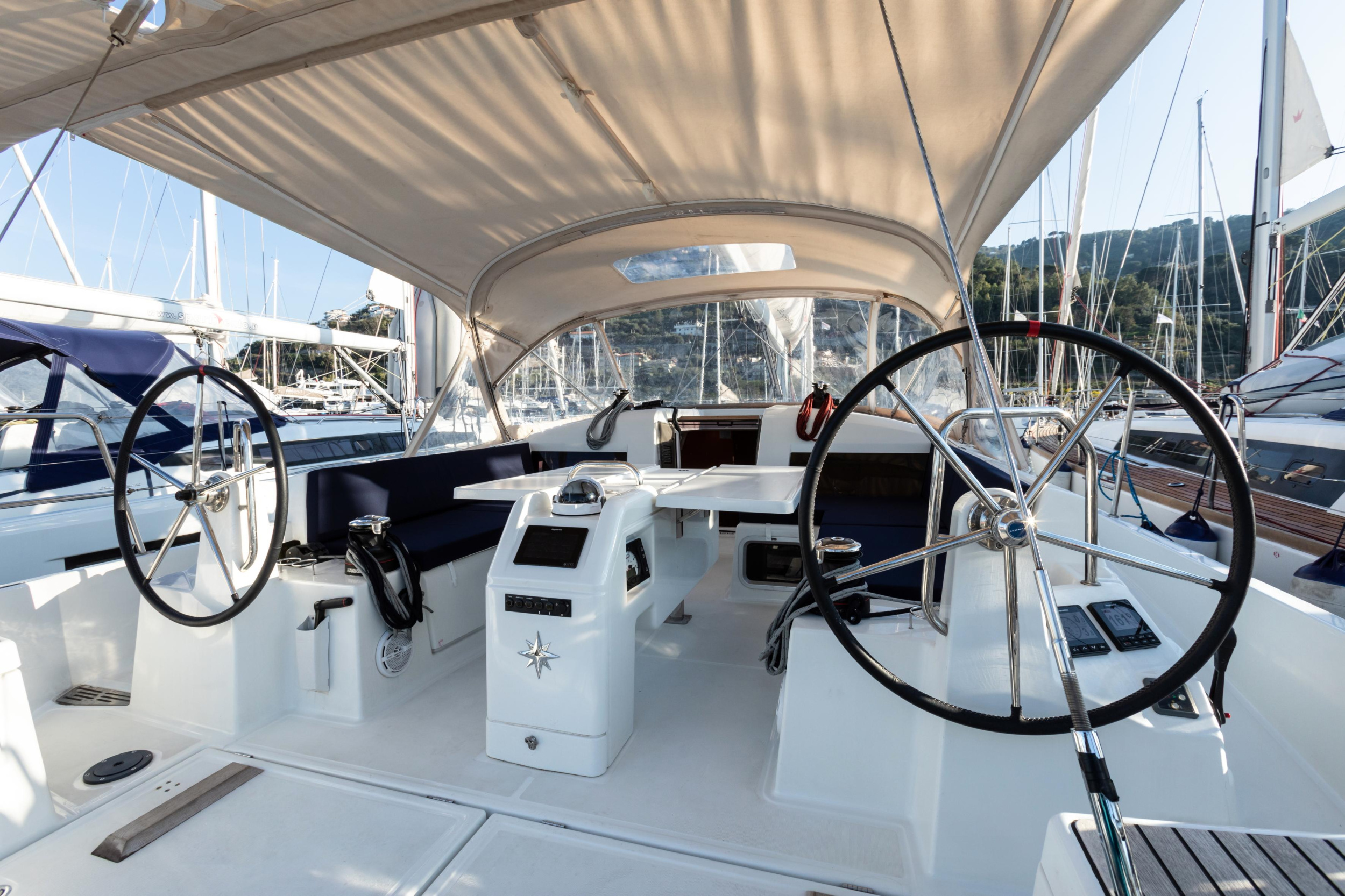 Photo #18 - Sun Odyssey 440 (Vittoria - Standard line) in Capo d'Orlando - 25311