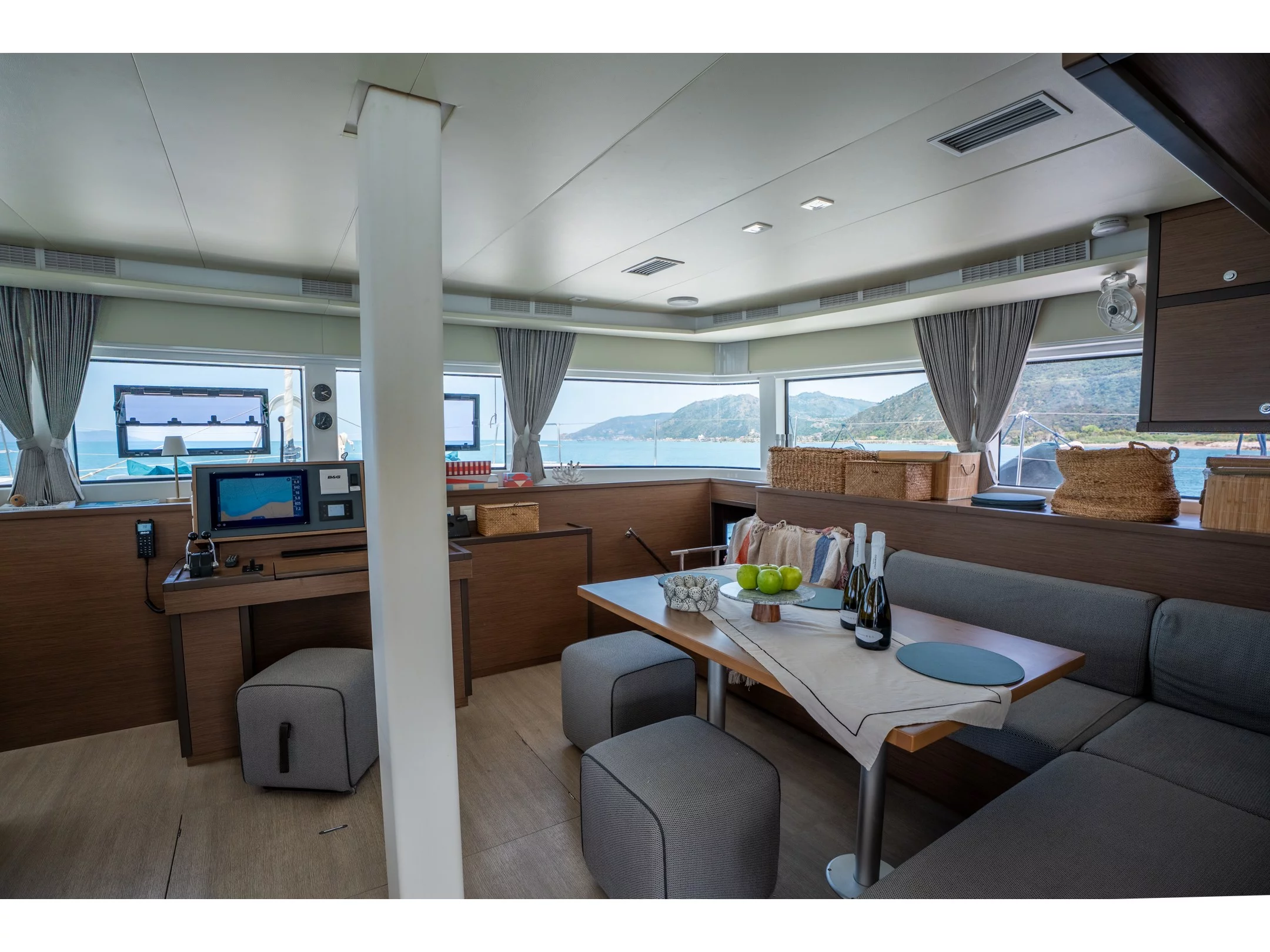 Lagoon 52F (SAILUXE - Fichissimo) Interior image - 23
