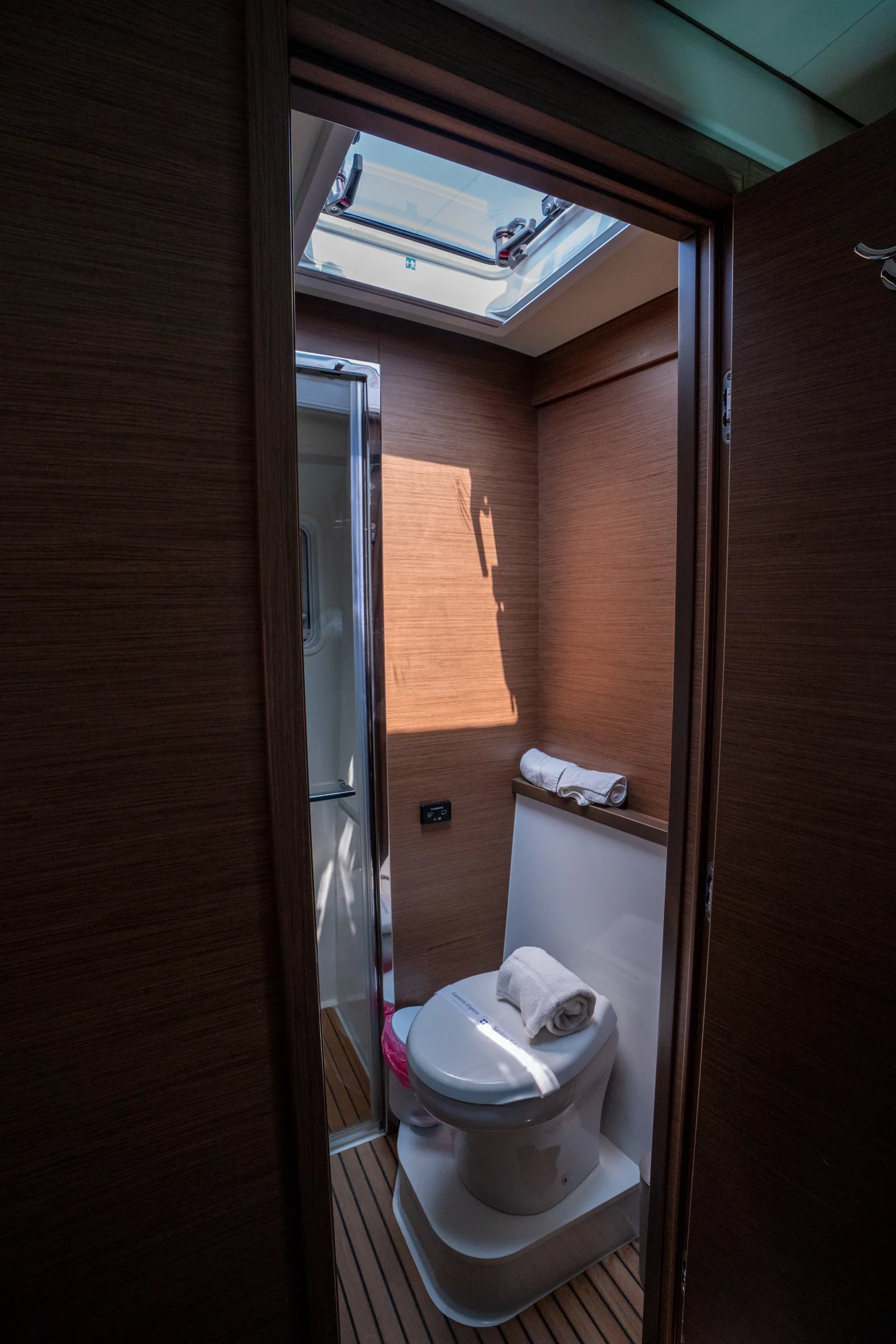 Lagoon 52F (SAILUXE - Fichissimo) Toilet - 3