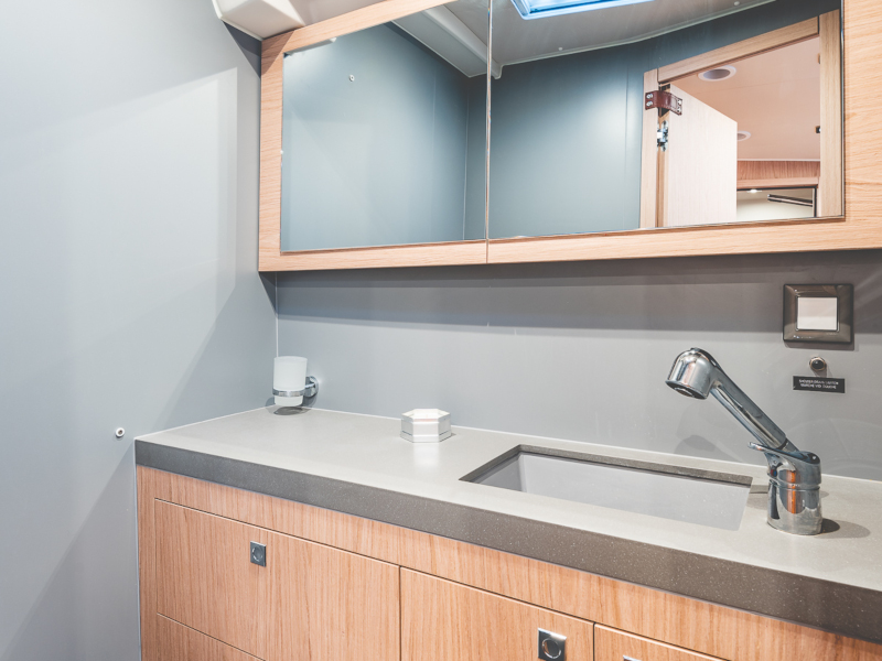Photo #15 - Oceanis 55.1 (Axis Mundi -GEN-SOLAR-ELEC.WC) en Athènes - 11381