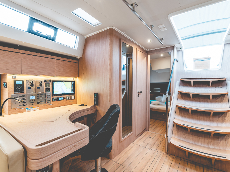 Photo #5 - Oceanis 55.1 (Axis Mundi -GEN-SOLAR-ELEC.WC) en Athènes - 11381