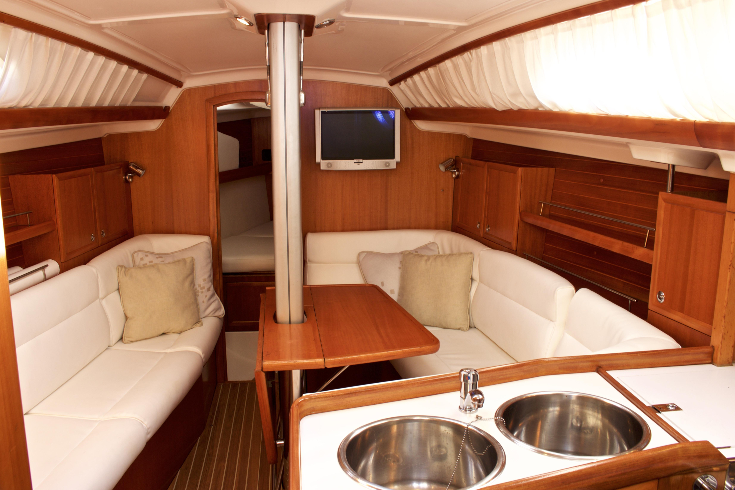 Photo #11 - Elan Performance 37 (Sailway Uno) in Vigo - 4381