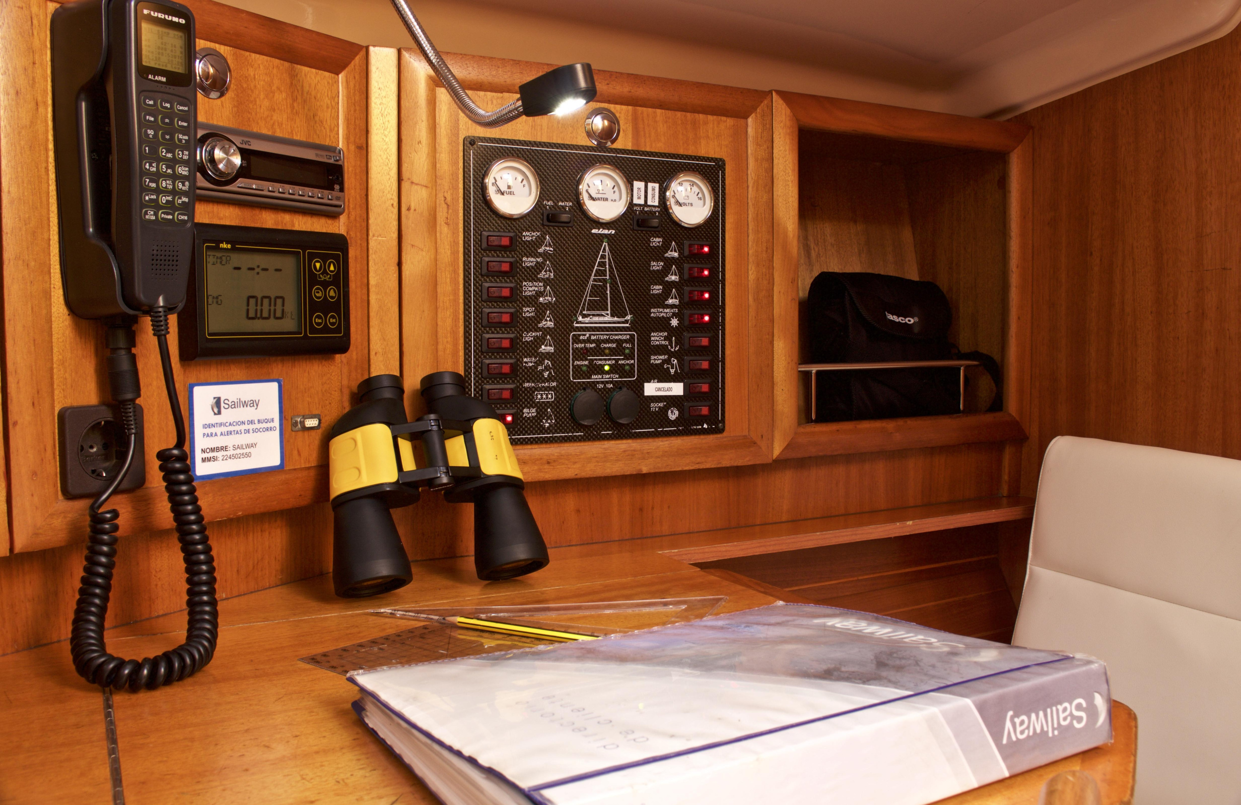 Photo #8 - Elan Performance 37 (Sailway Uno) in Vigo - 4381