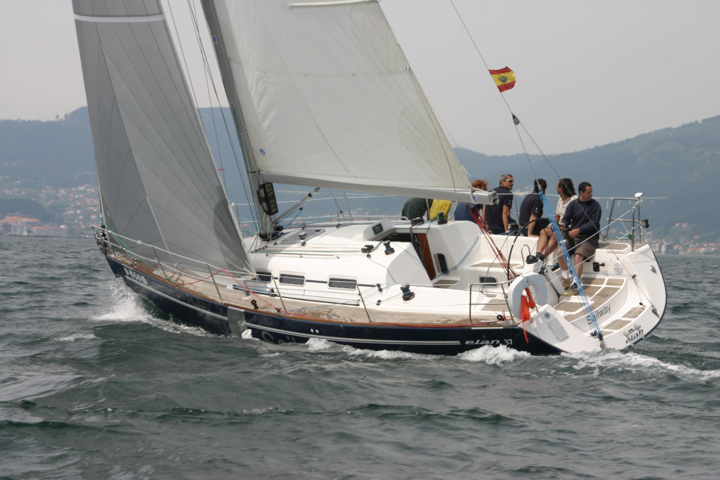 Photo #14 - Elan Performance 37 (Sailway Uno) in Vigo - 4381