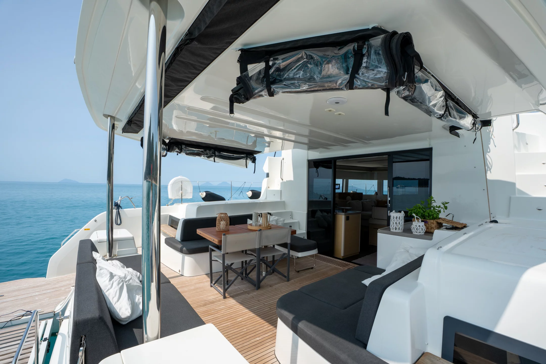 Lagoon 51 - Owner's Version (SAILUXE - Fichetto) Cockpit - 14