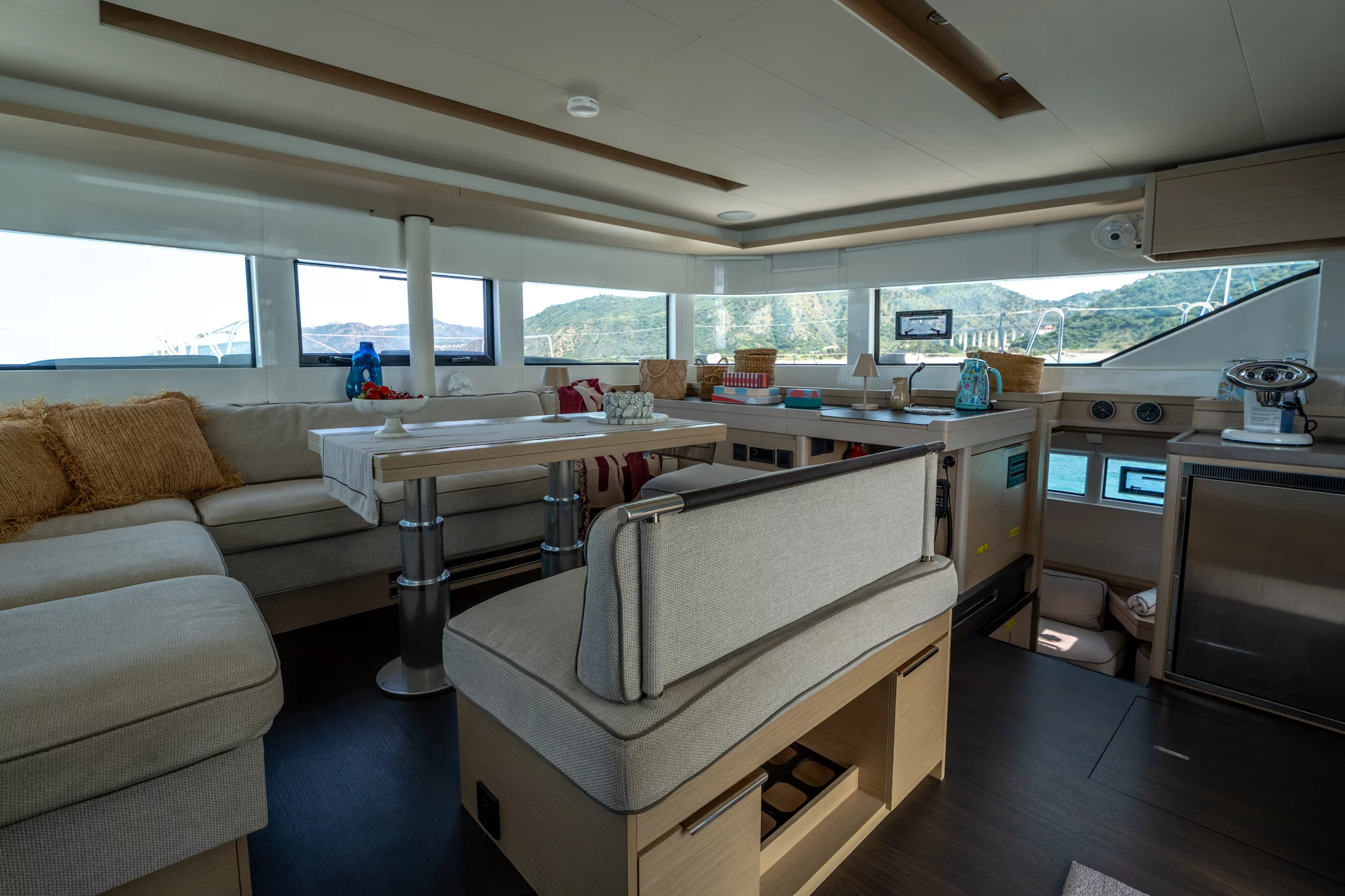 Lagoon 51 - Owner's Version (SAILUXE - Fichetto) Dinette - 15