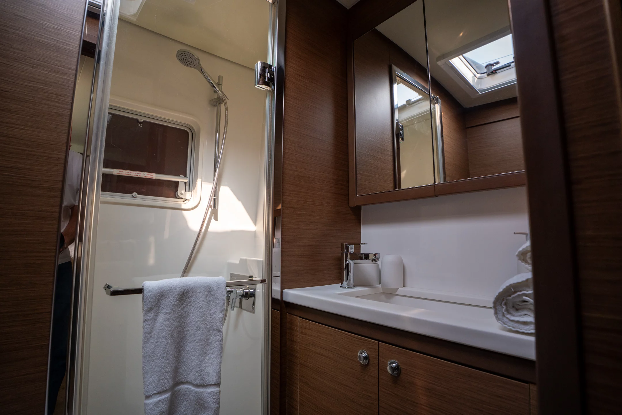 Lagoon 52F (SAILUXE - Fico) Toilet - 25