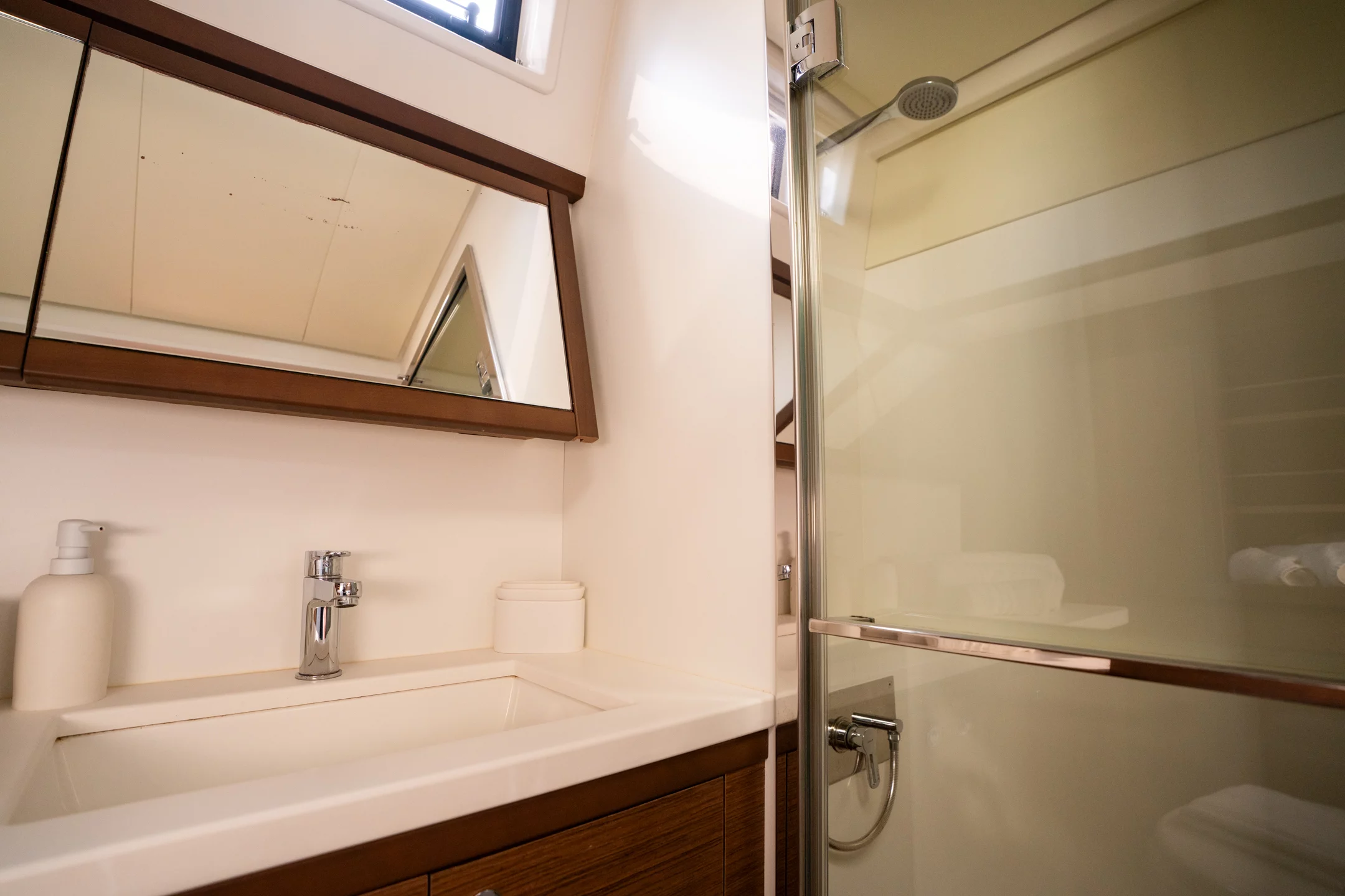 Lagoon 52F (SAILUXE - Fico) Toilet - 2