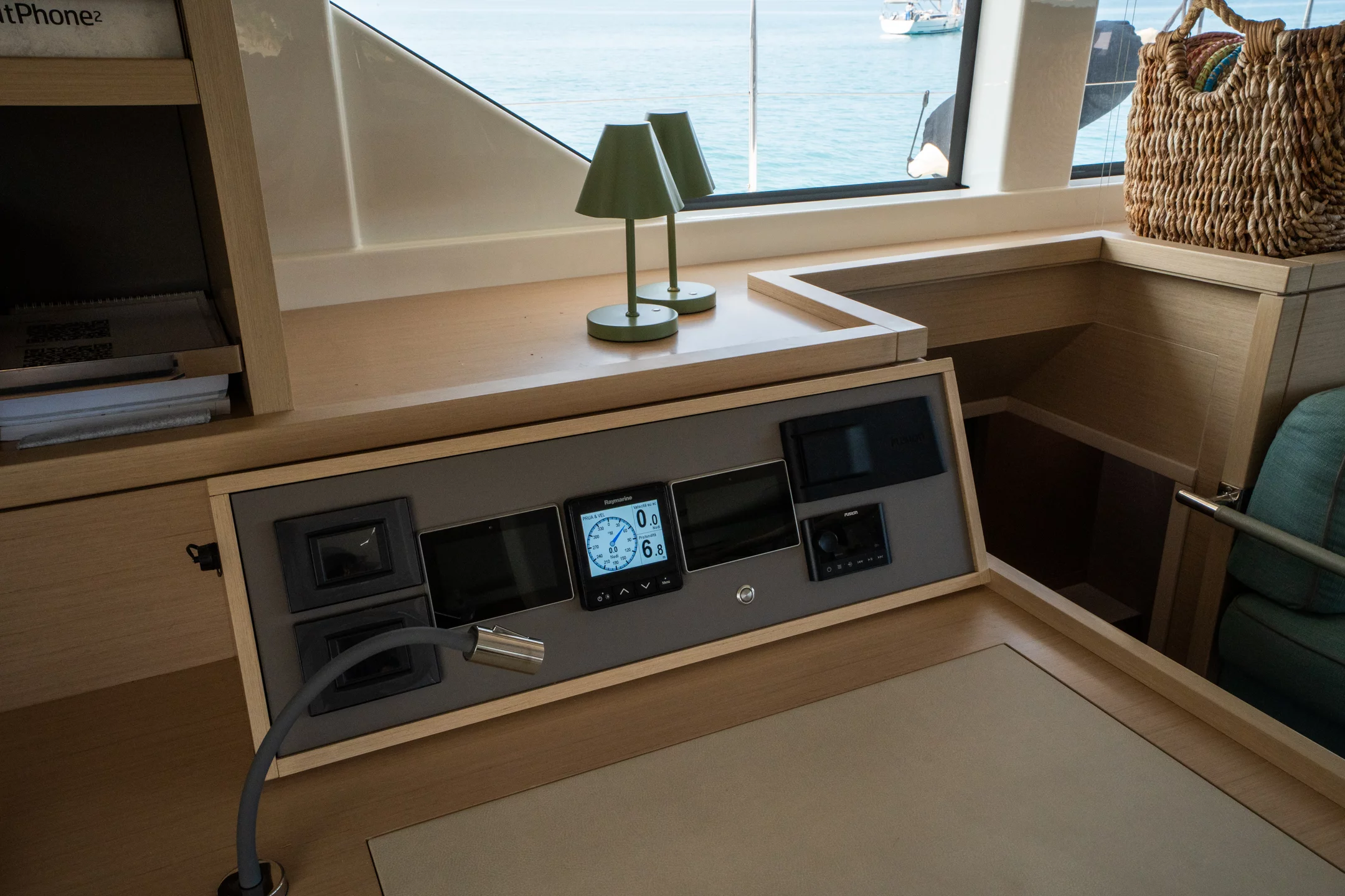 Lagoon 55 (SAILUXE - Strafico) Dinette - 15