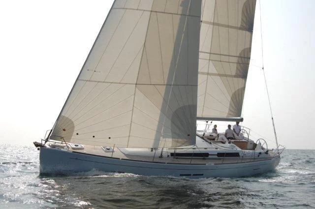 Dufour 450 GL (Dans) Sailing - 22