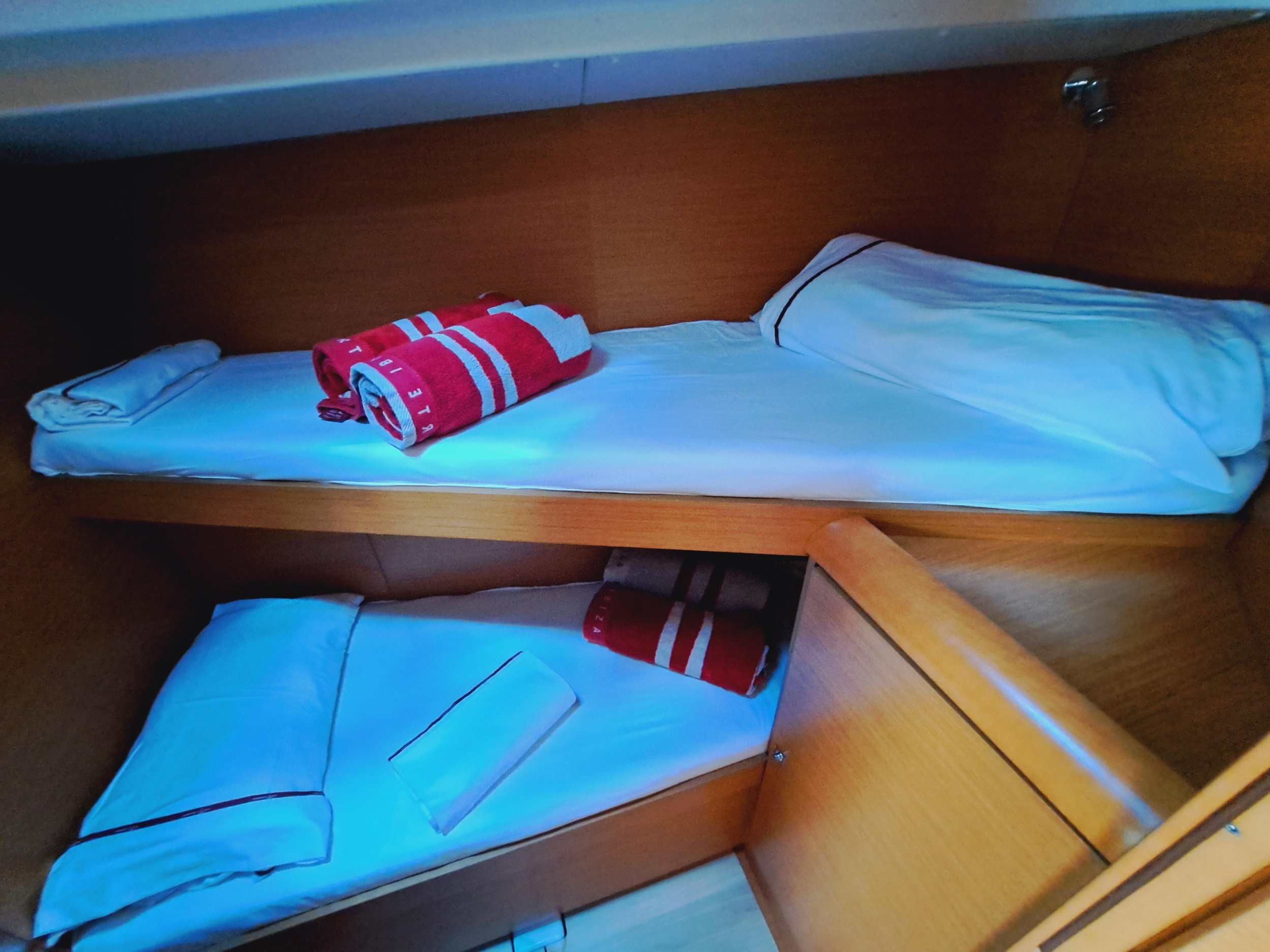 Photo #6 - JEANNEAU SO 449 (MIENTRAS TANTO) in Sant Antoni de Portmany - 4426