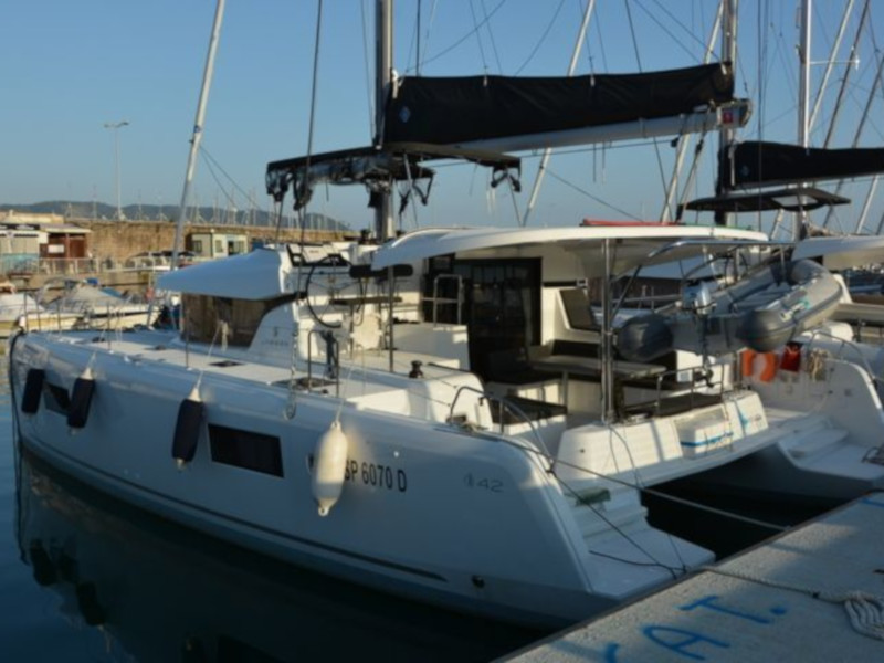 Photo #3 - Lagoon 42 (Marepiatto) in Salerno - 10484
