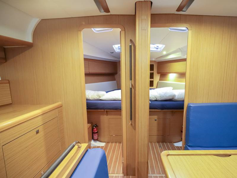 Photo #8 - Sun Odyssey 44 i (OCEANIA) in Salivoli - 12664