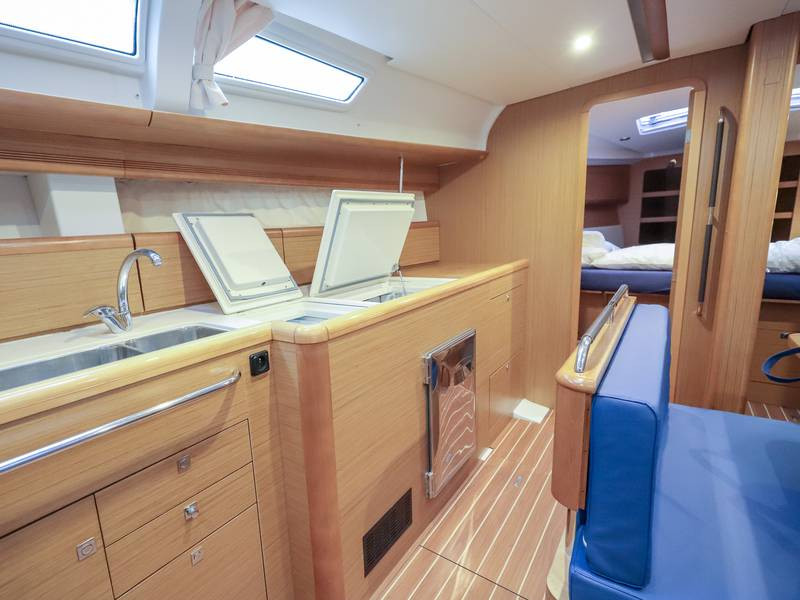 Photo #6 - Sun Odyssey 44 i (OCEANIA) in Salivoli - 12664