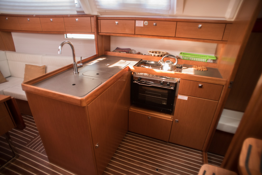 Photo #3 - Bavaria Cruiser 37 (TAKIS II) in Lefkada - 3868