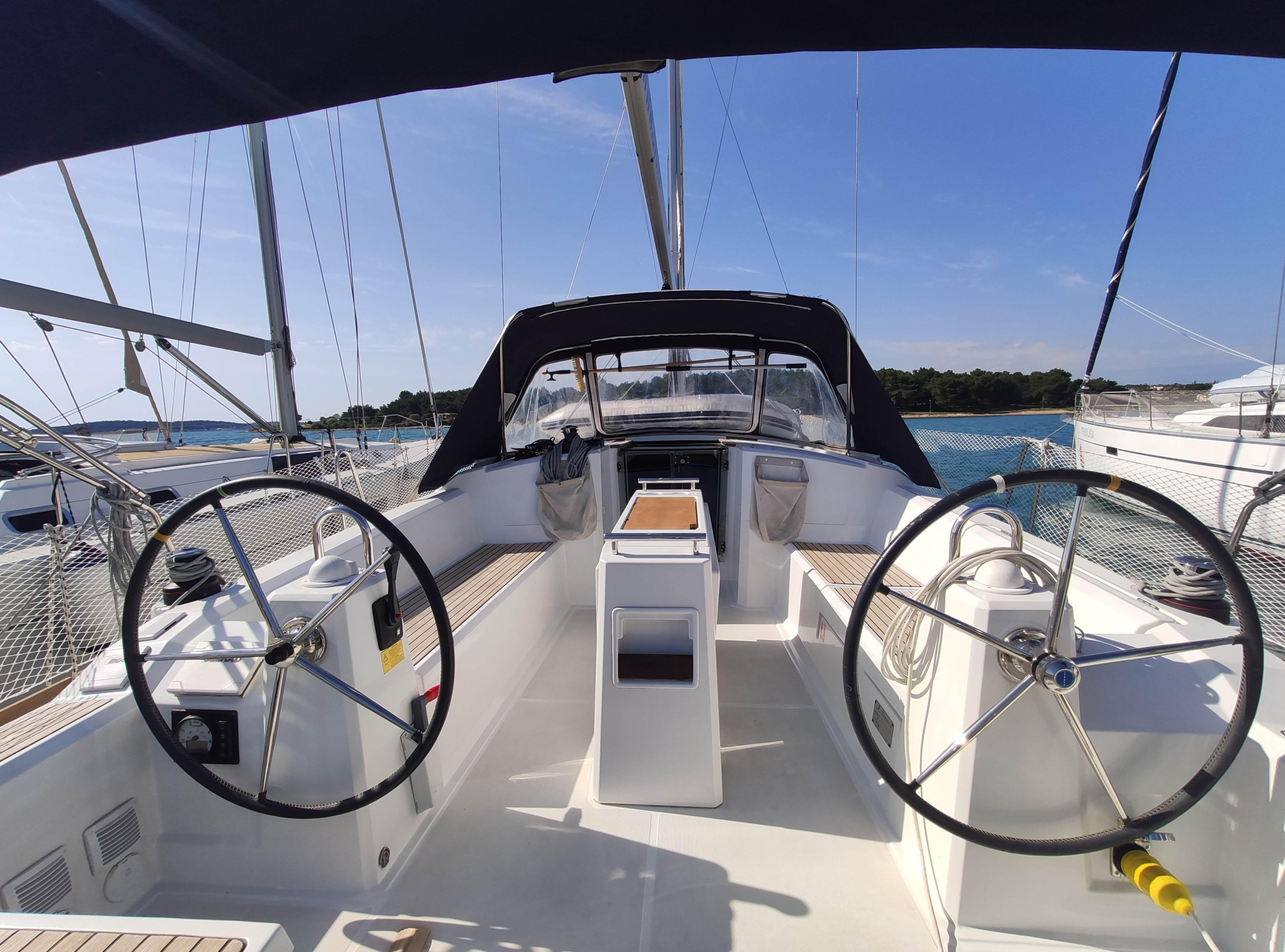Photo #18 - Oceanis 38.1 (Citrea) in Krk - 8355