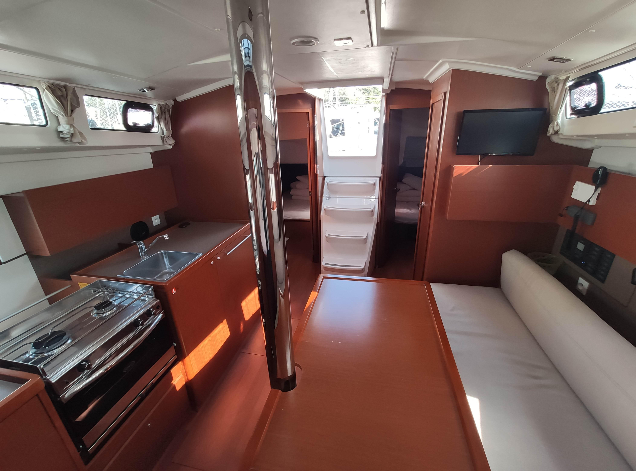 Photo #14 - Oceanis 38.1 (Citrea) in Krk - 8355