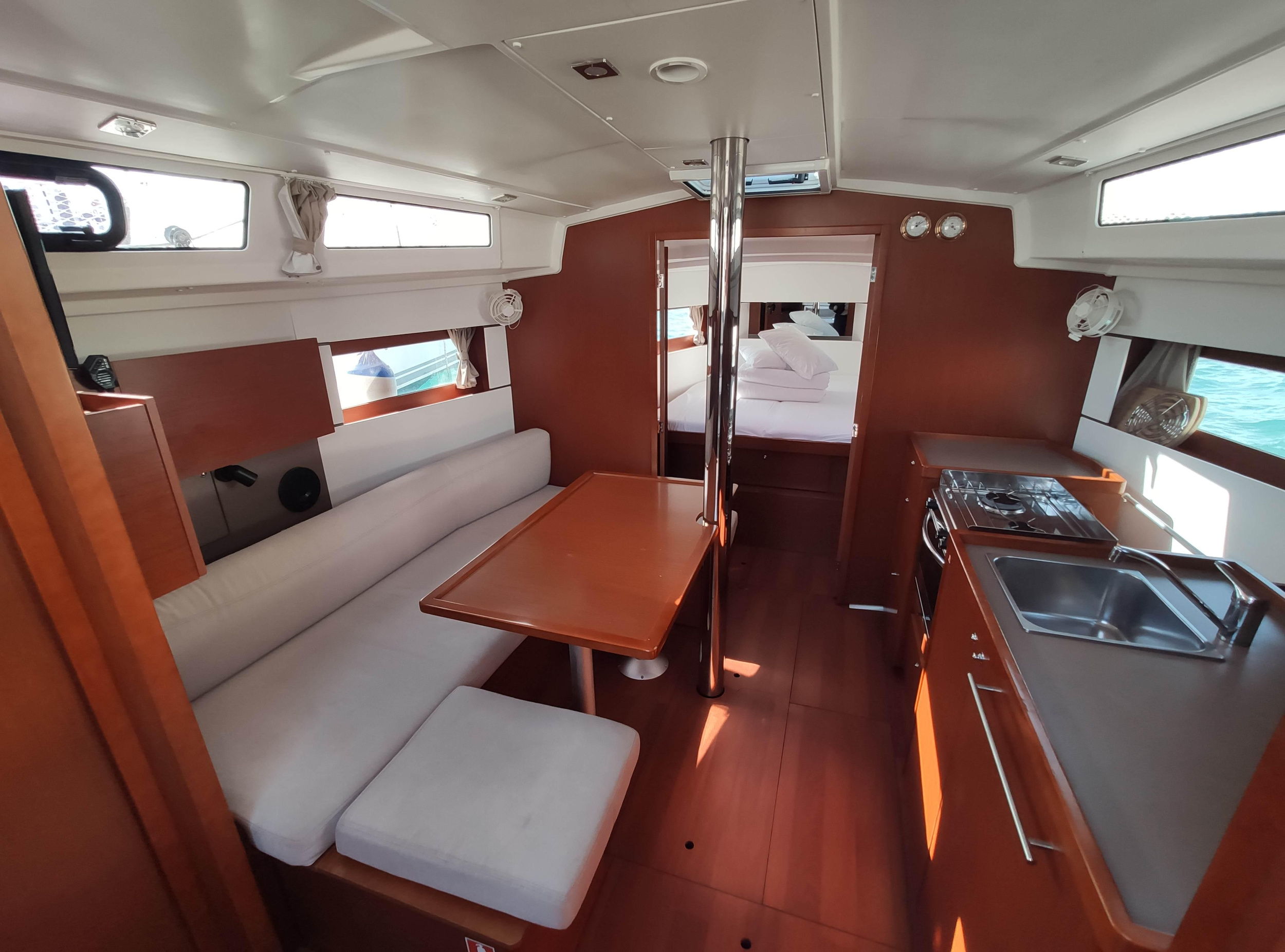 Photo #21 - Oceanis 38.1 (Citrea) in Krk - 8355