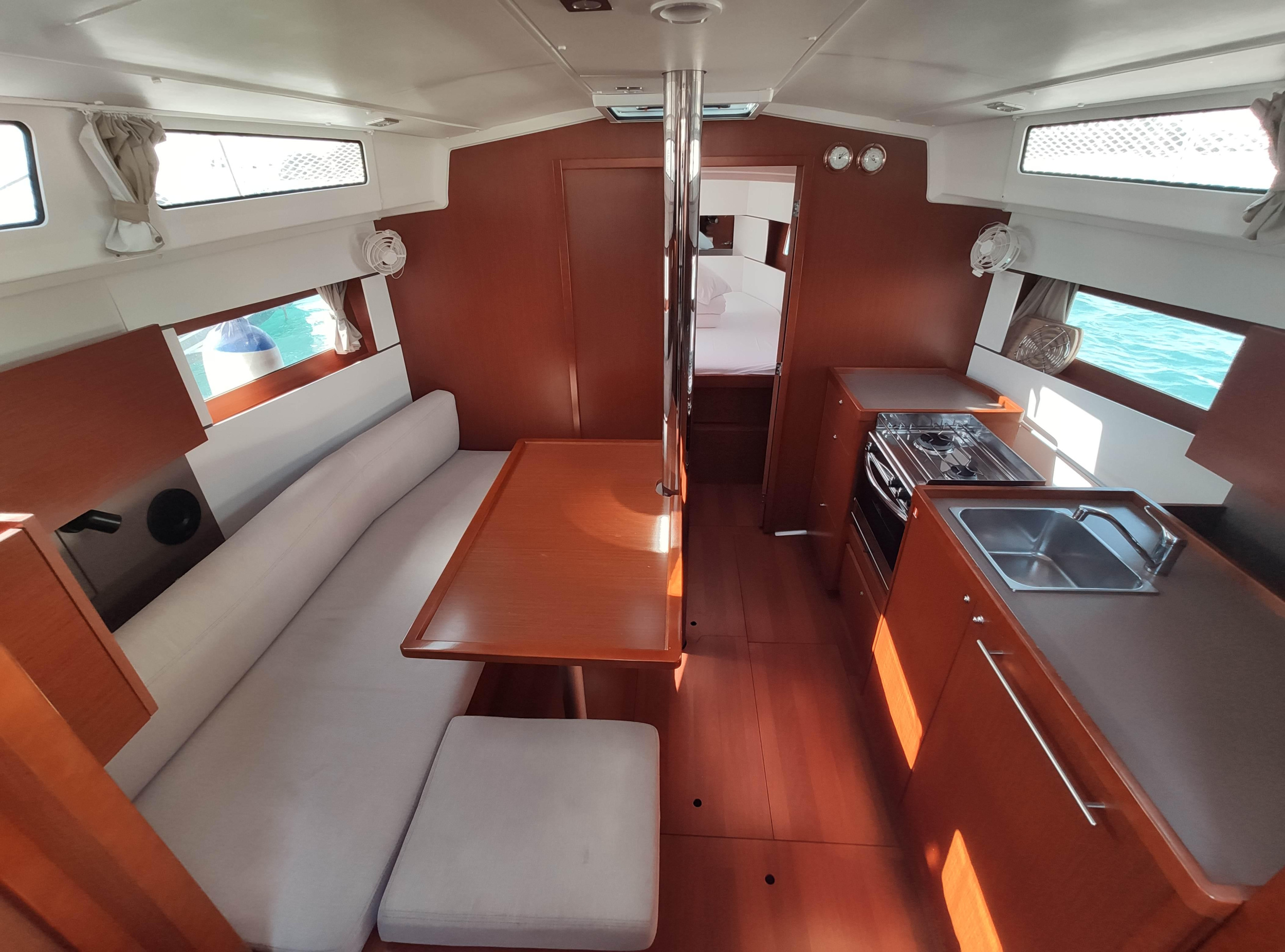 Photo #15 - Oceanis 38.1 (Citrea) in Krk - 8355