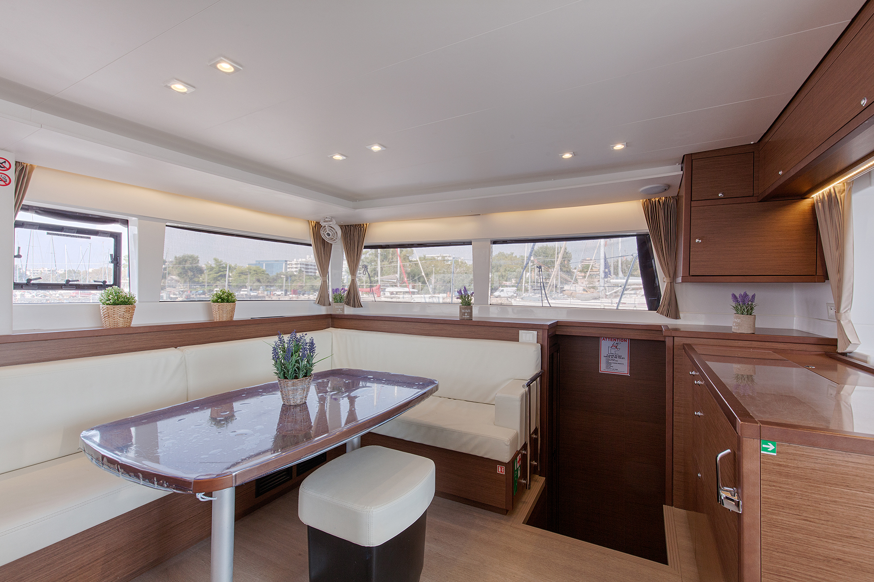 Photo #15 - Lagoon 450 Flybridge (Smile) en Athènes - 9496