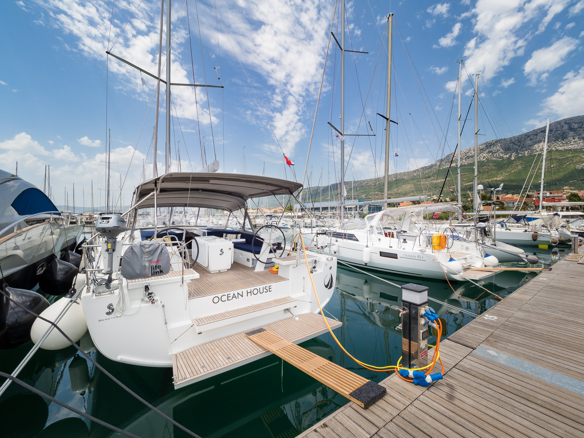 Photo #10 - Oceanis 51.1 (OCEAN HOUSE (WITH AC&)) in Kastela - 7240