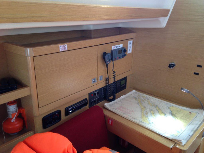 Photo #13 - Elan 350 (Yankee) en Biograd - 12720