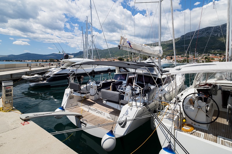 Photo #11 - Sense 50 (WAYPOINT I (WITH AC&, OWNER VERSION)) in Kastela - 8851
