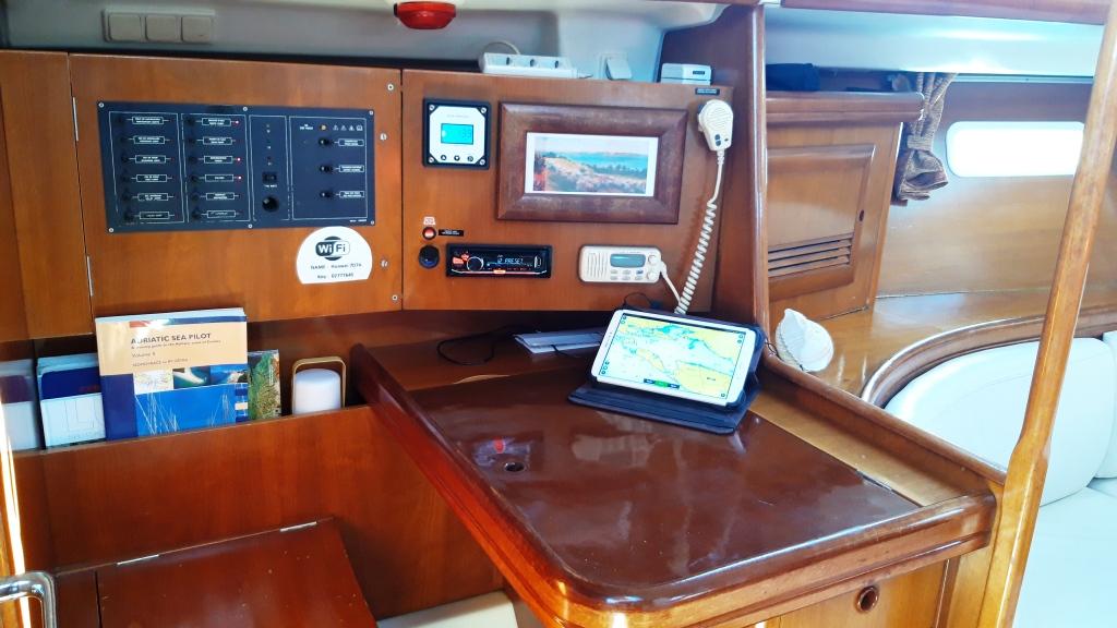 Photo #10 - Oceanis 393 Clipper (Škuribanda (refitted 2023)) en Split - 10906