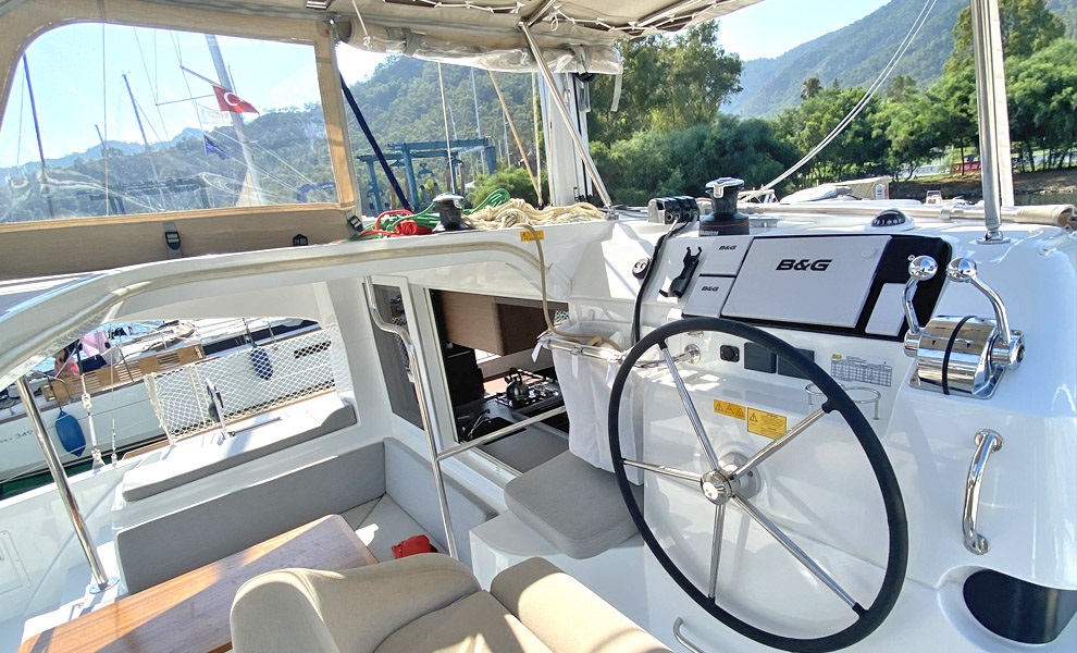 Photo #5 - Lagoon 40 (Falcon) in Gocek - 10530