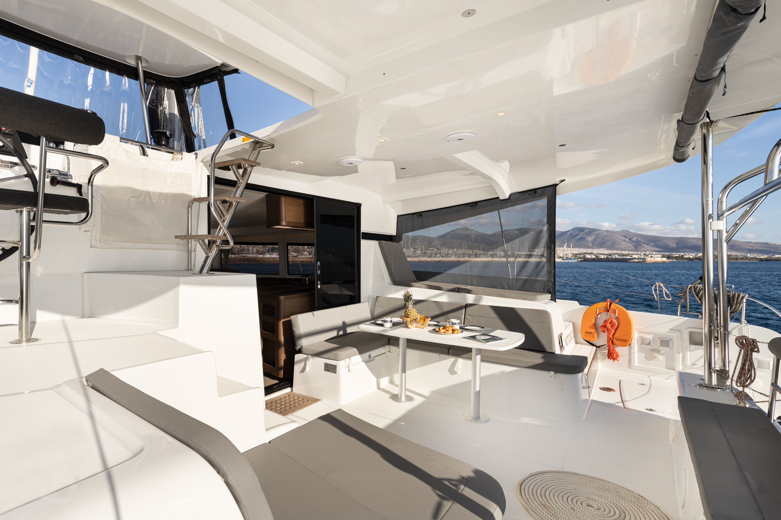 Photo #18 - Lagoon 42 (Notorious |, Gen, Watermaker, 12 pax) en Athènes - 10633