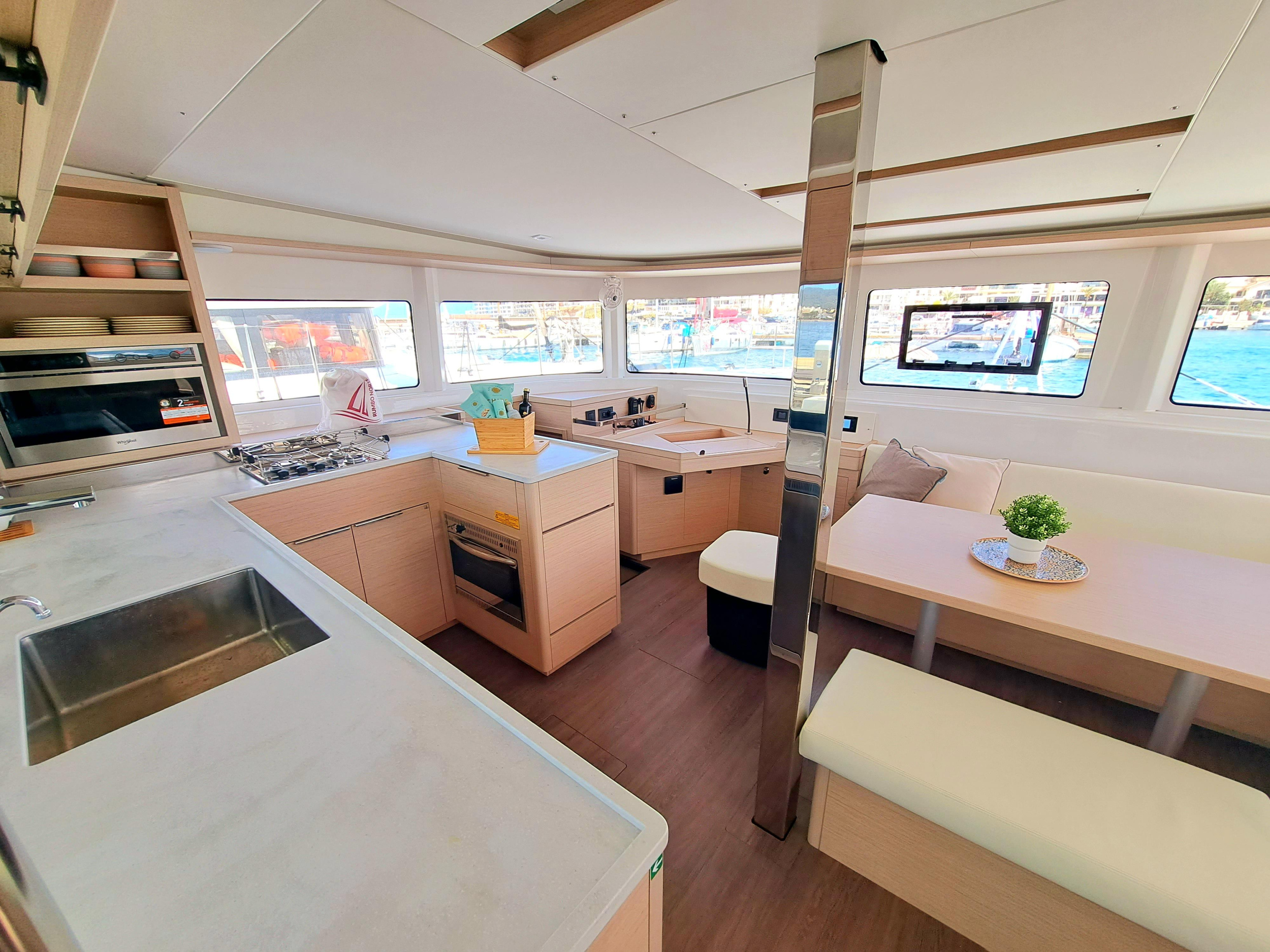 Photo #14 - LAGOON 46 / 4 CABINS (BLUE REGENERATION) in Sant Antoni de Portmany - 12623