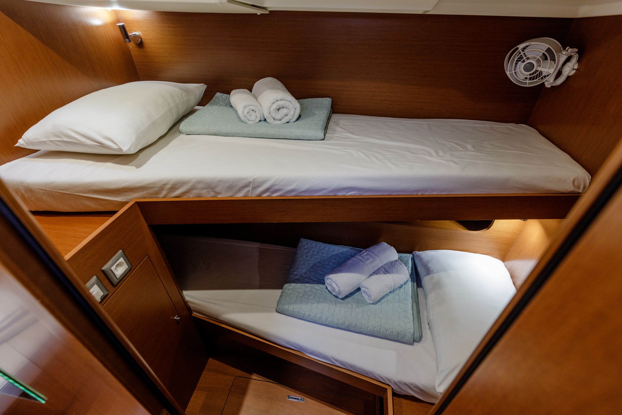 Photo #12 - Oceanis 51.1 (Viennastar |, Gen, , 12 pax) en Athènes - 9868