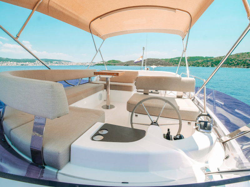 Photo #23 - Bavaria E40 Fly (Danijela) en Trogir - 8034
