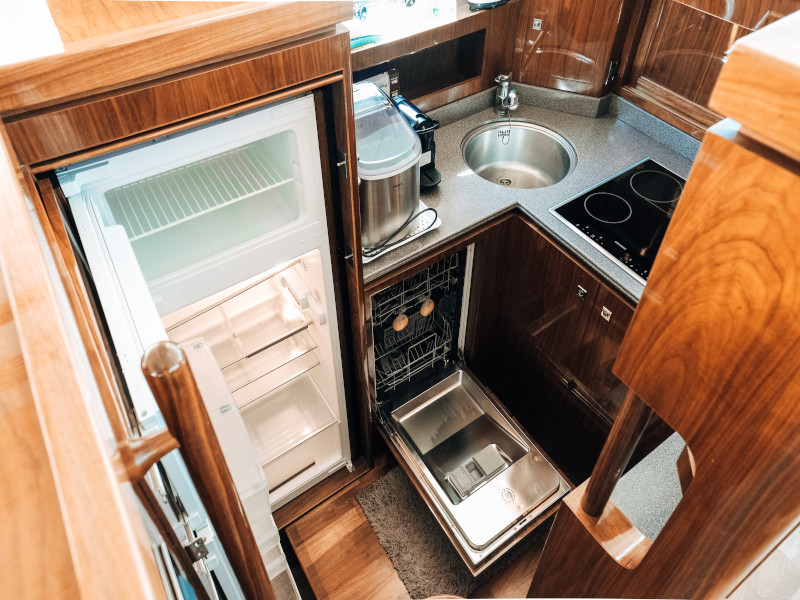 Photo #14 - Elegance 60 Fly (Lifestyle 1) in Drage - 8109