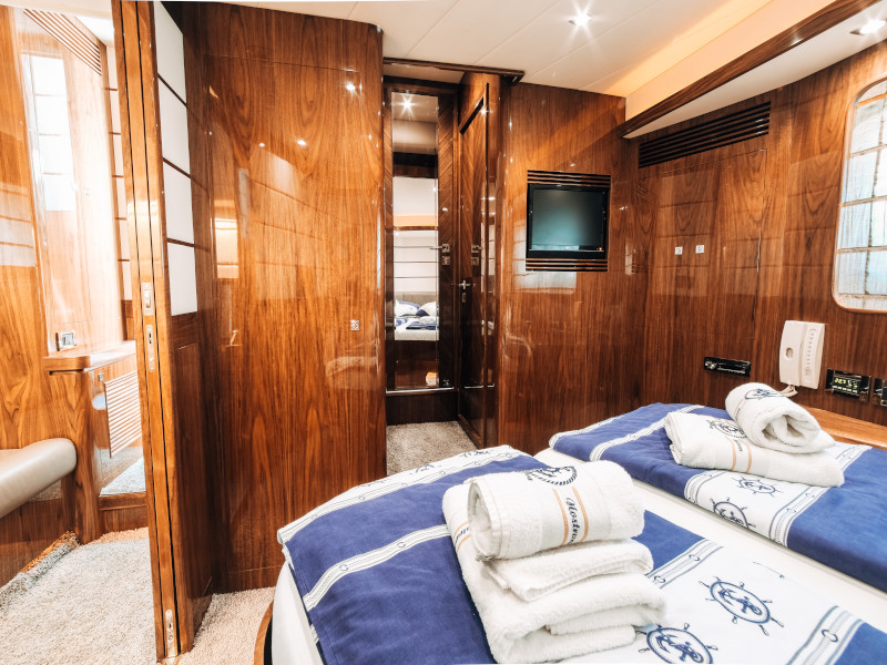 Photo #24 - Elegance 60 Fly (Lifestyle 1) in Drage - 8109