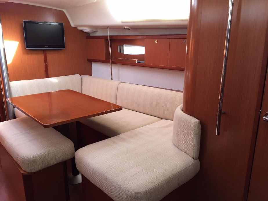 Photo #12 - Beneteau Oceanis 40 (Tosca) in Eleusis - 4116