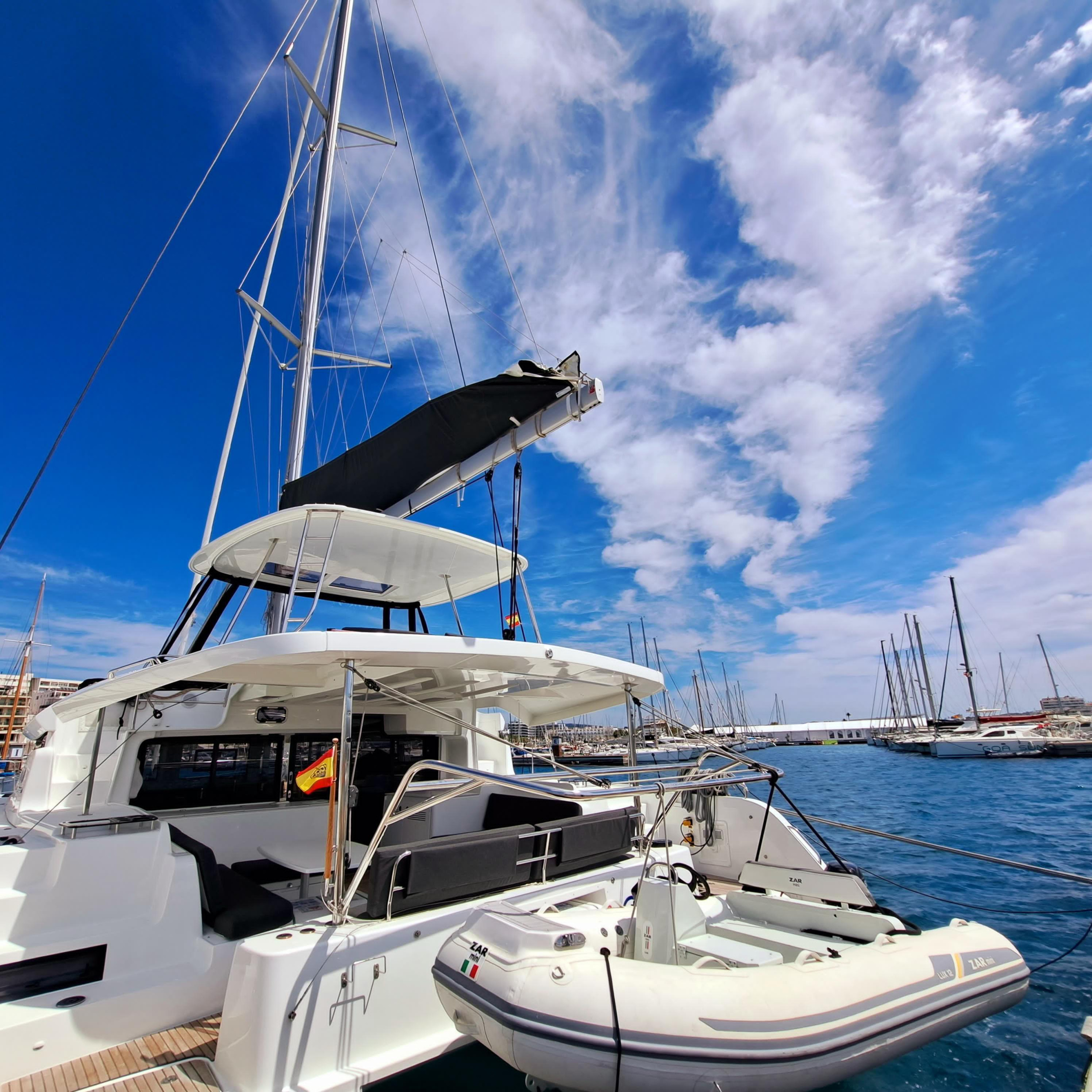 Photo #16 - LAGOON 46 / 4 CABINS (SILVER ELLI) in Sant Antoni de Portmany - 13219